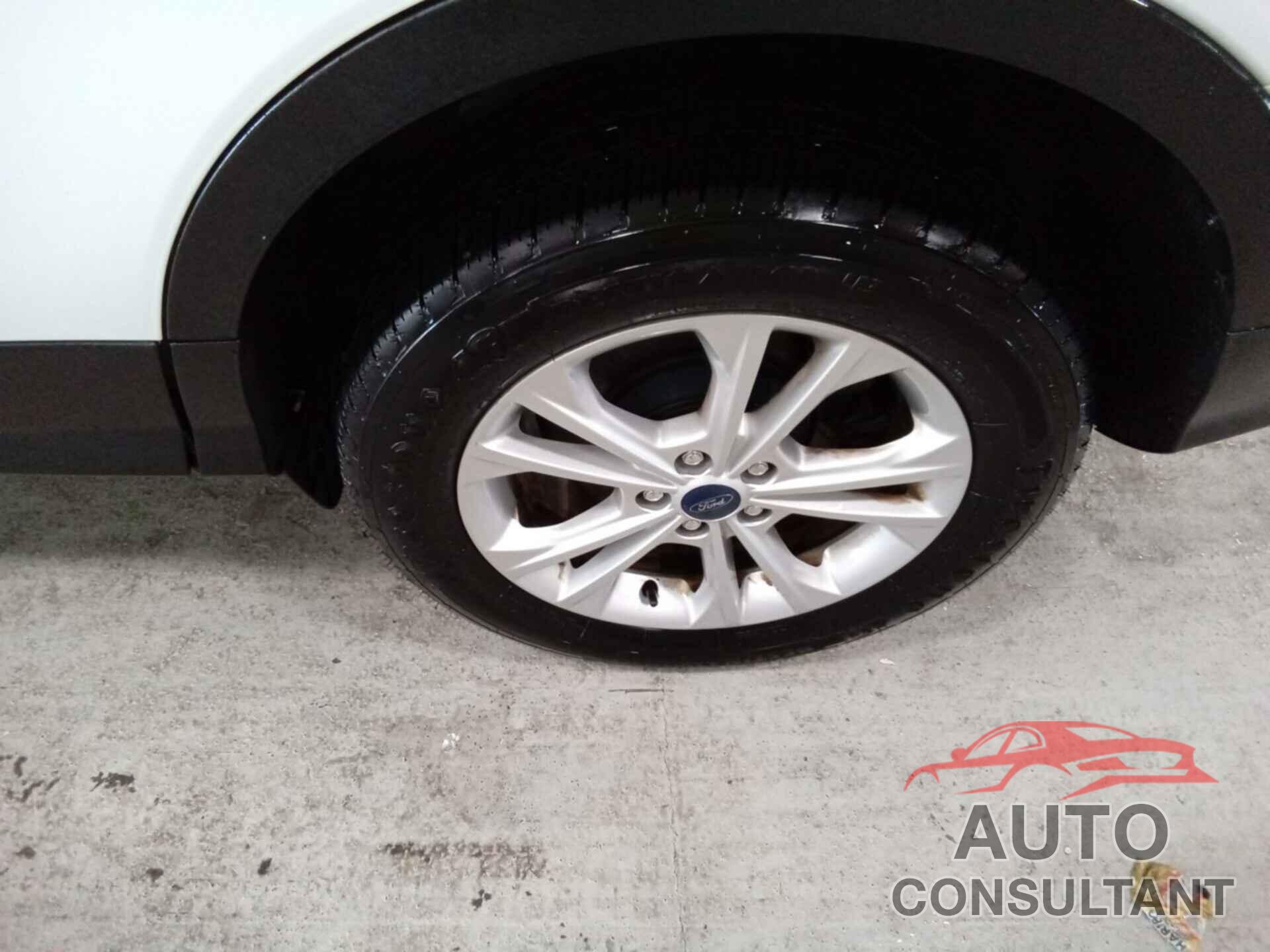 FORD ESCAPE 2019 - 1FMCU0GD3KUA94831