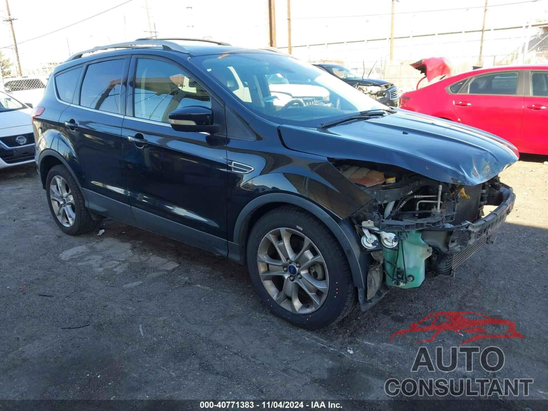 FORD ESCAPE 2015 - 1FMCU0J93FUA17788