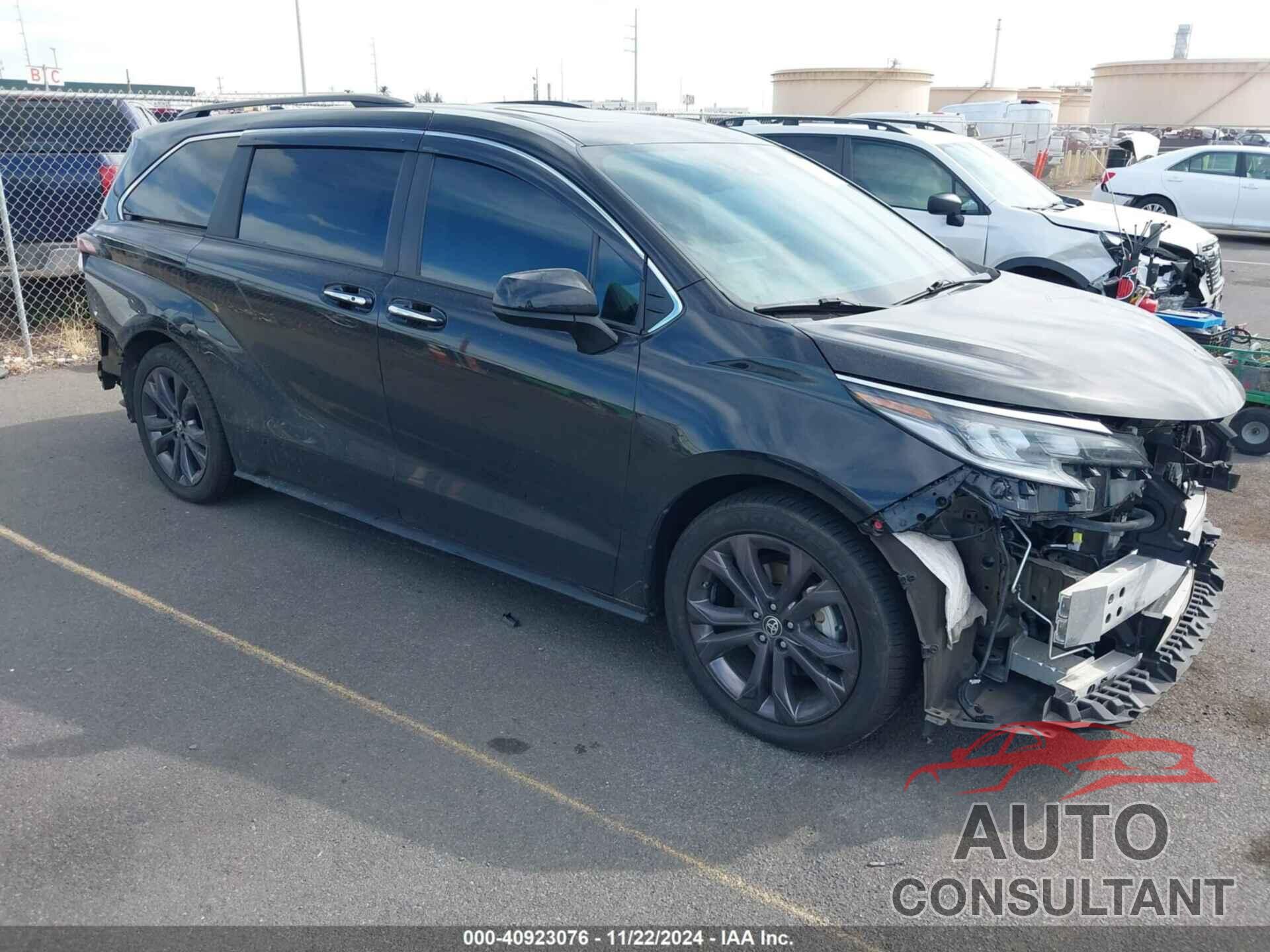 TOYOTA SIENNA 2022 - 5TDDRKEC9NS101595