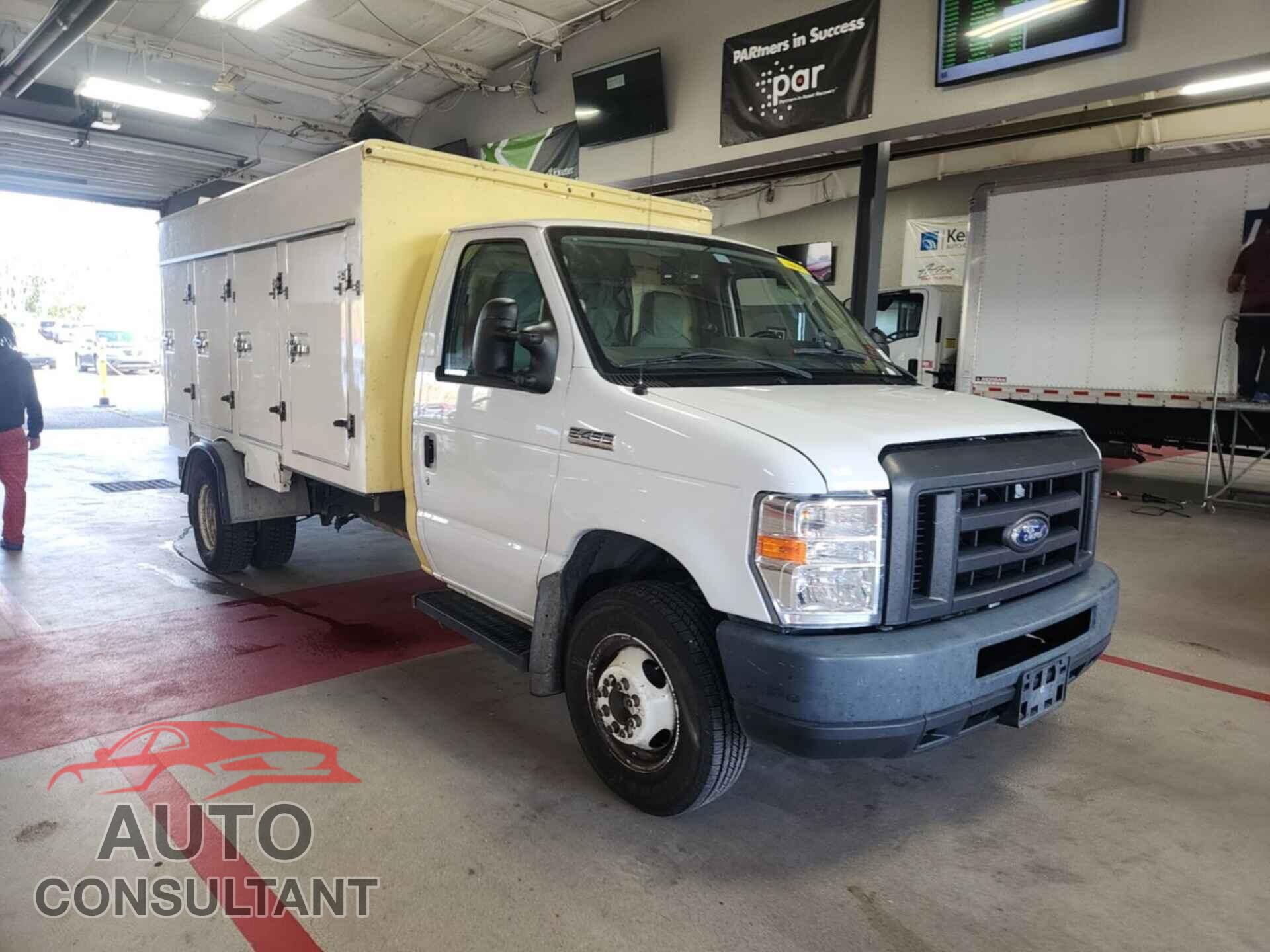 FORD ECONOLINE 2018 - 1FDXE4FSXJDC18954