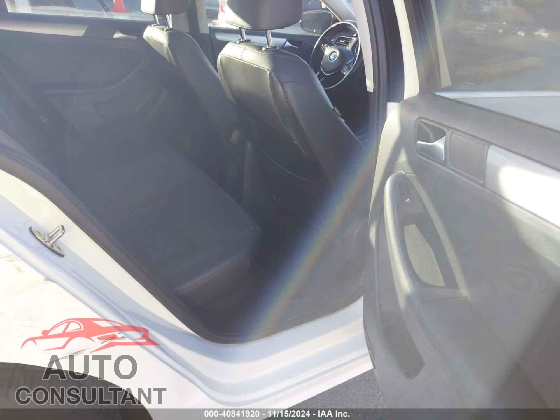VOLKSWAGEN JETTA 2017 - 3VWDB7AJ3HM284404