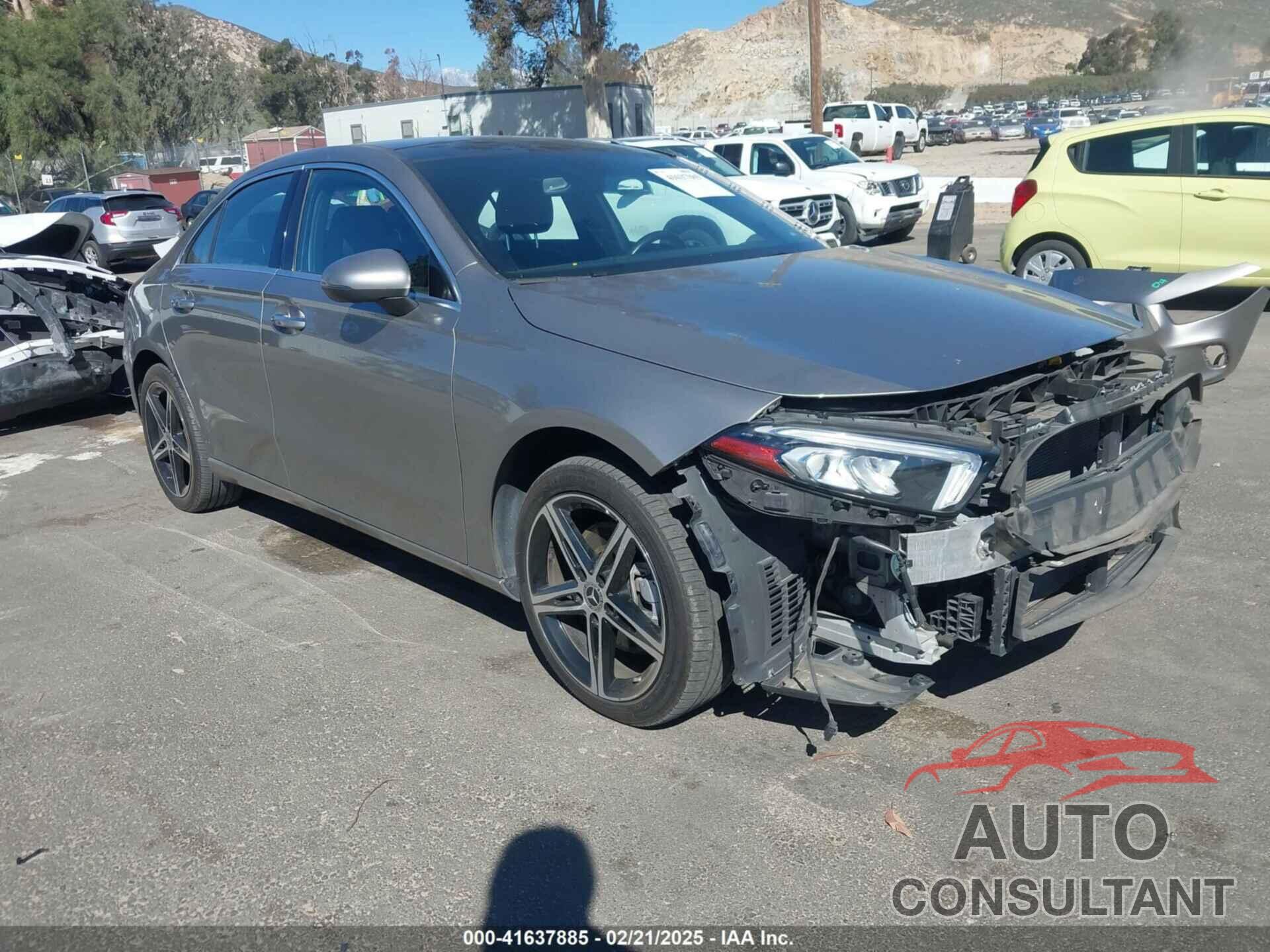 MERCEDES-BENZ A 220 2019 - WDD3G4EB1KW021407