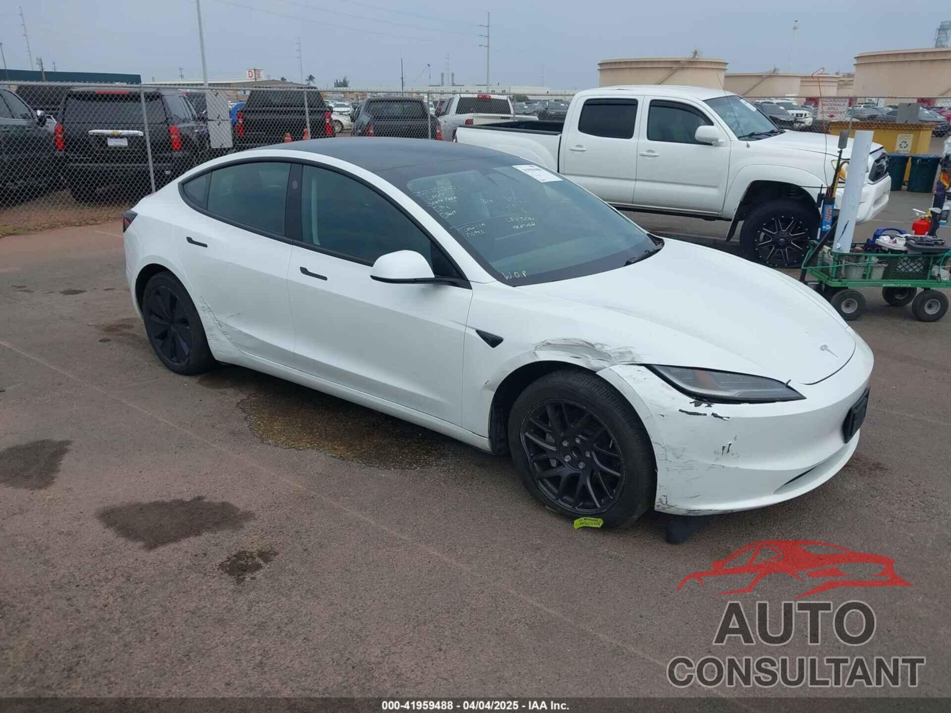 TESLA MODEL 3 2024 - 5YJ3E1EA6RF743914