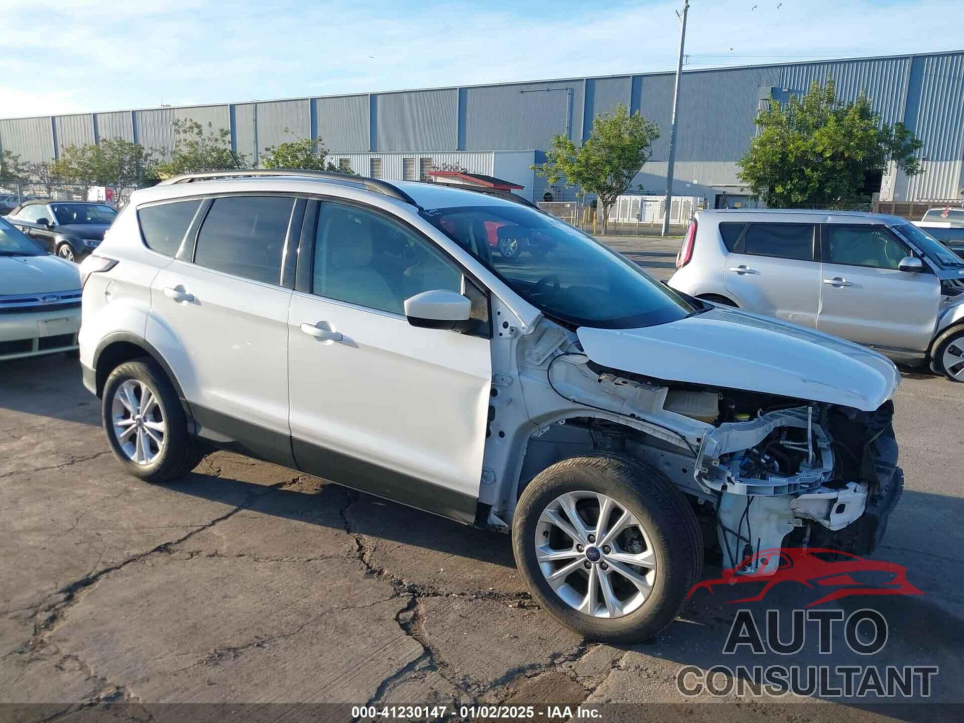 FORD ESCAPE 2018 - 1FMCU0HD5JUA10487
