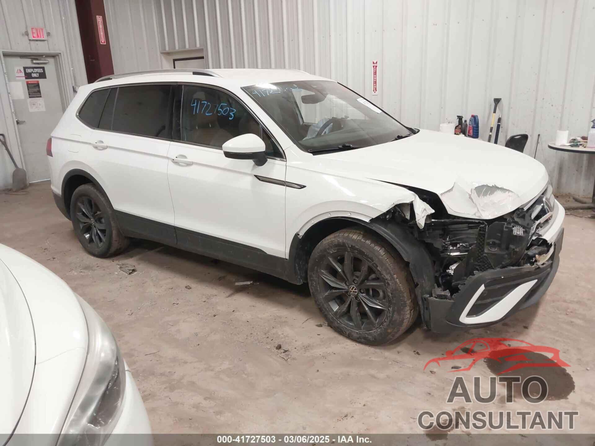 VOLKSWAGEN TIGUAN 2022 - 3VV2B7AX0NM037109