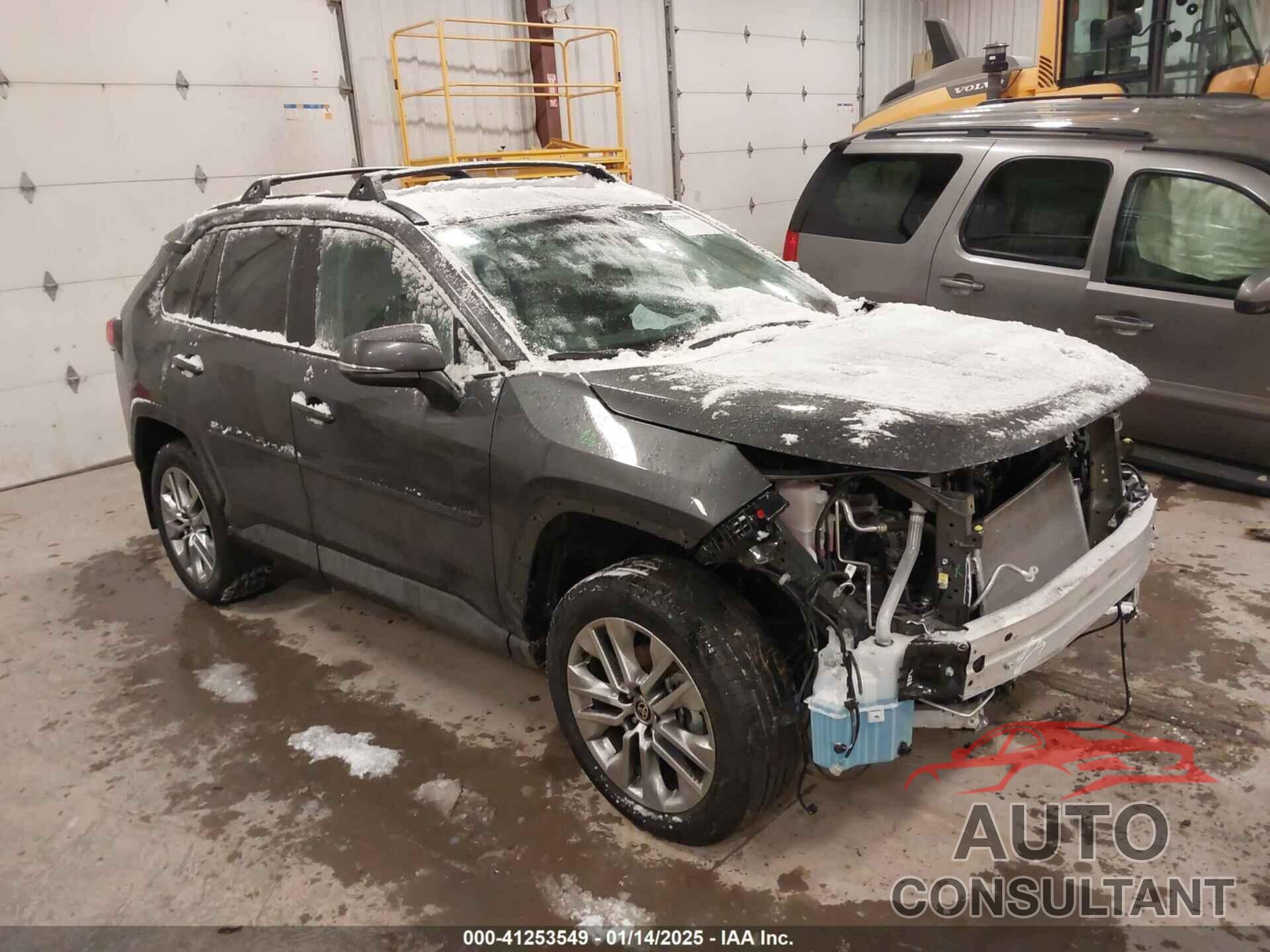TOYOTA RAV4 2024 - 2T3A1RFV8RW435477