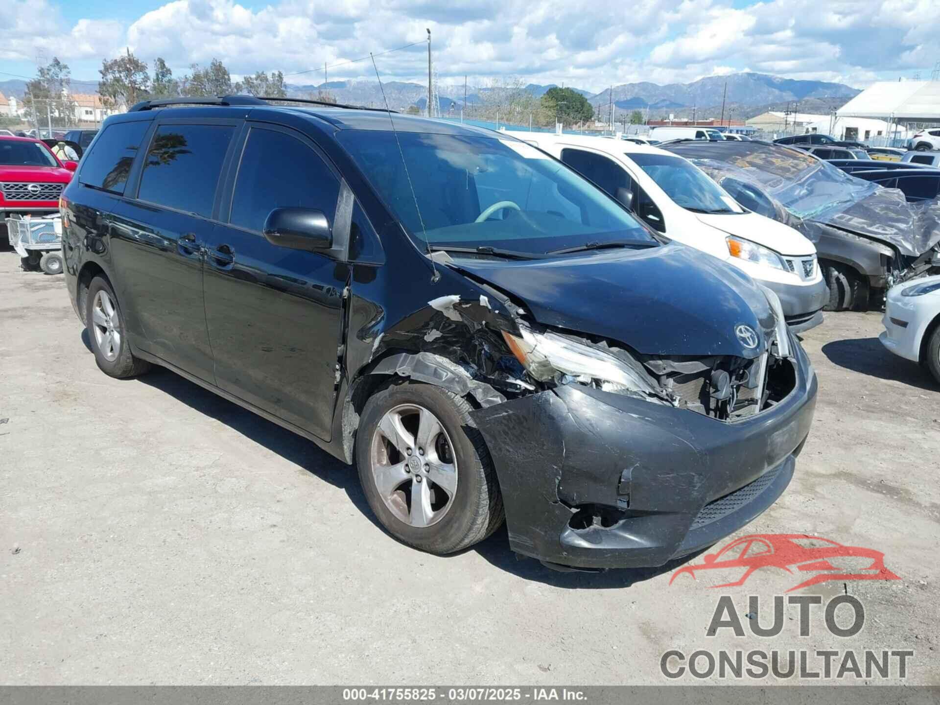 TOYOTA SIENNA 2011 - 5TDKK3DC1BS168772