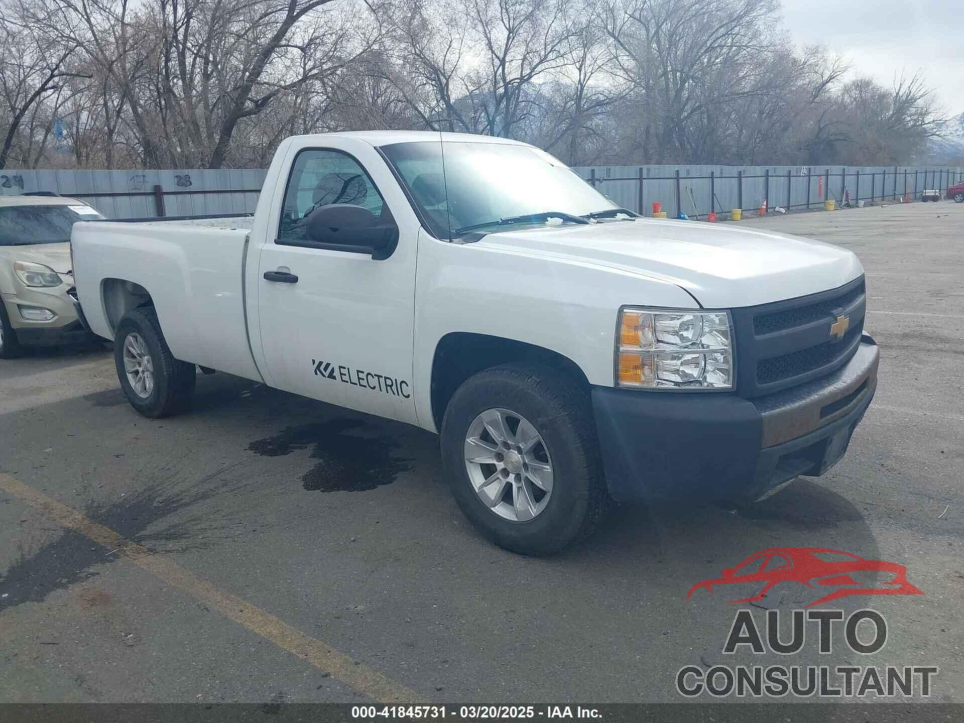 CHEVROLET SILVERADO 1500 2013 - 1GCNCPEXXDZ142305