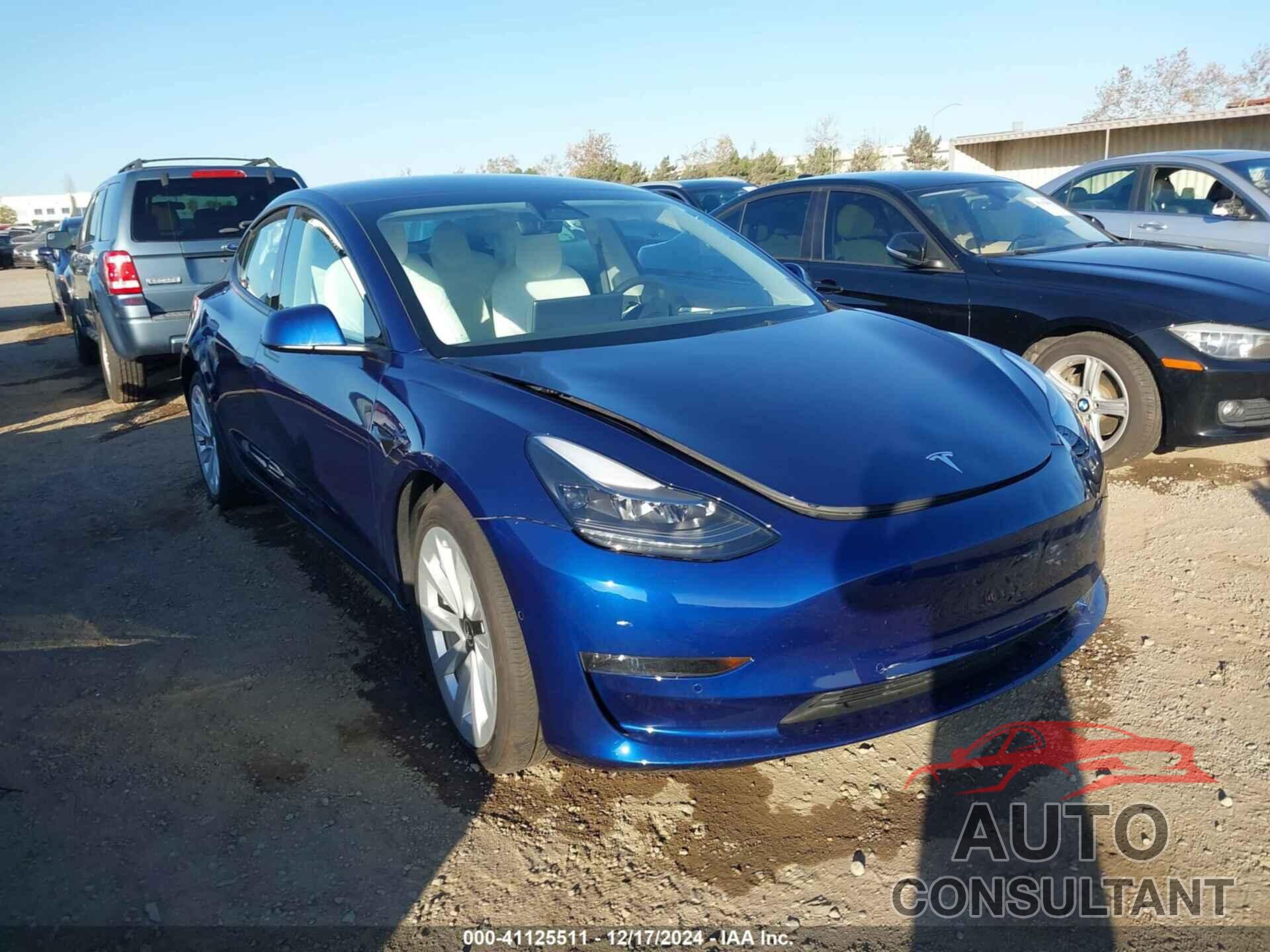 TESLA MODEL 3 2022 - 5YJ3E1EB5NF204705