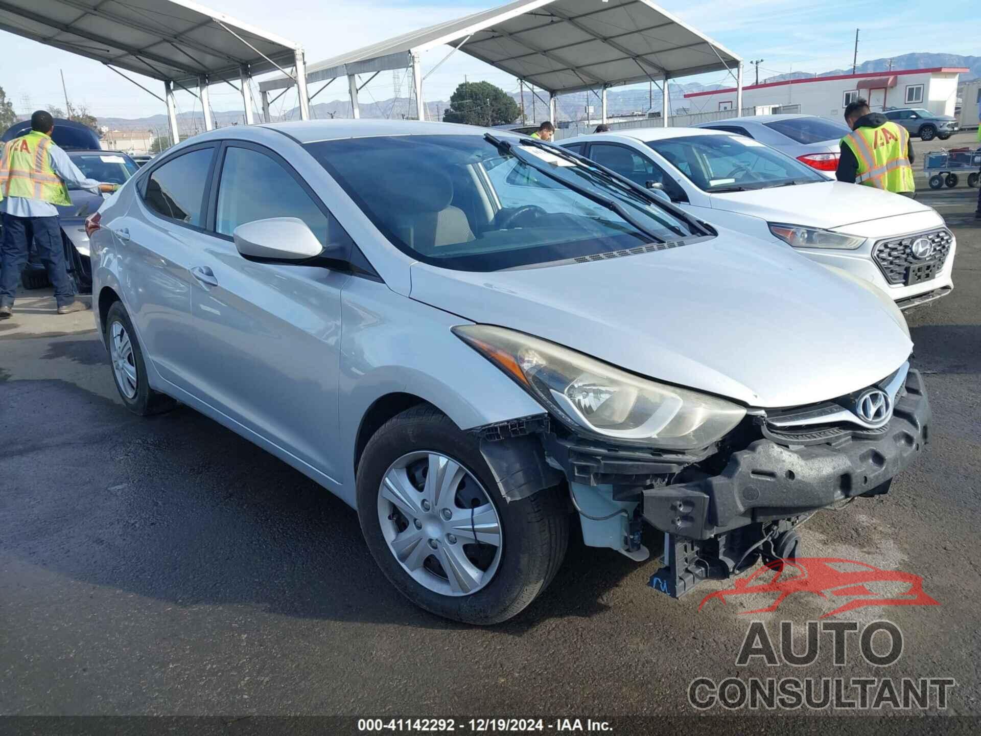 HYUNDAI ELANTRA 2016 - 5NPDH4AE5GH725781