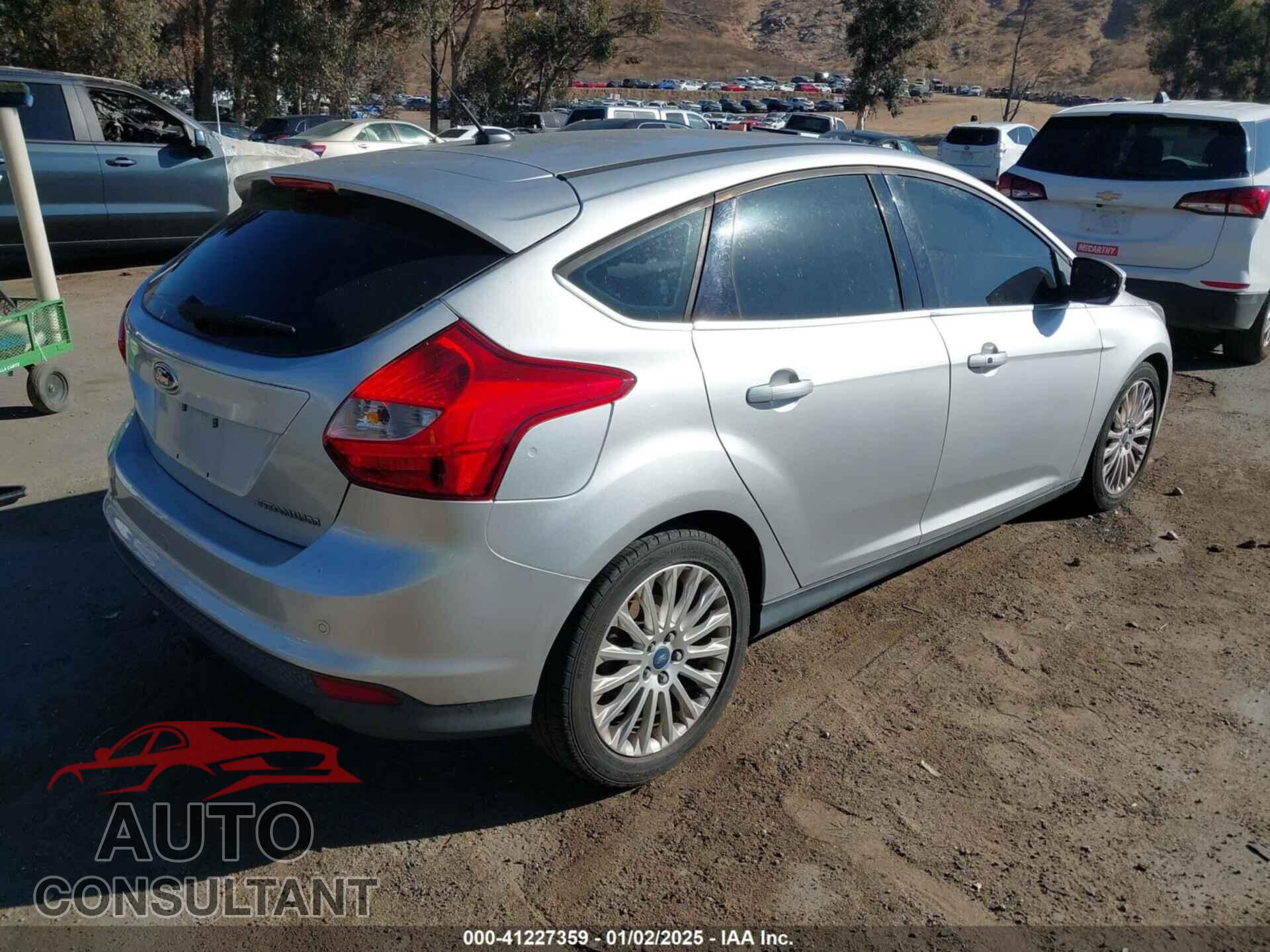 FORD FOCUS 2012 - 1FAHP3N28CL435853