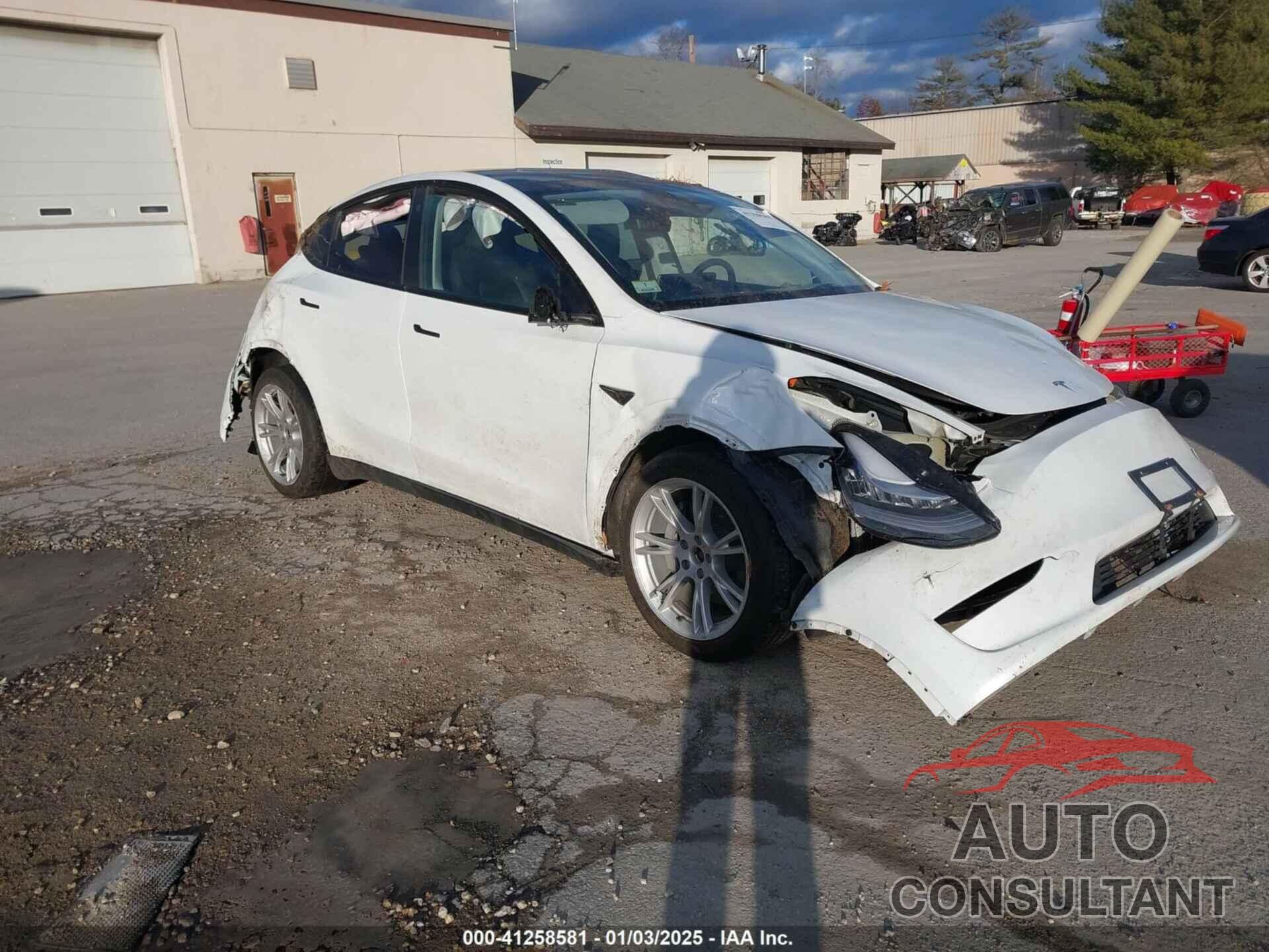 TESLA MODEL Y 2023 - 7SAYGDEE8PA037965