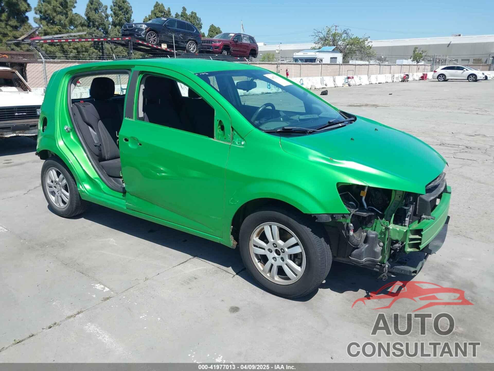 CHEVROLET SONIC 2015 - 1G1JC6SG5F4155579
