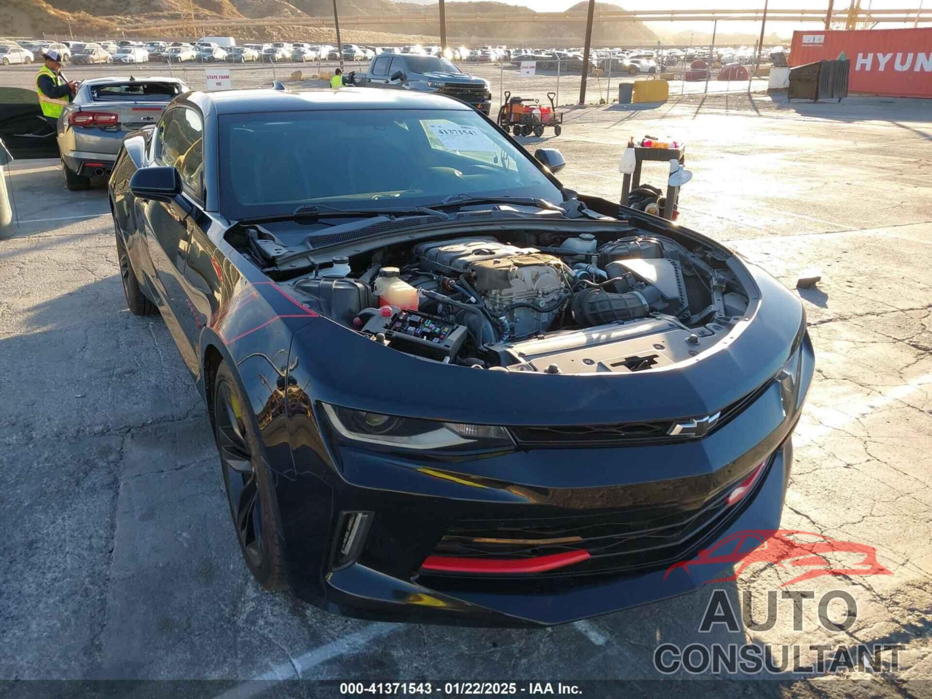 CHEVROLET CAMARO 2018 - 1G1FB1RX3J0171894