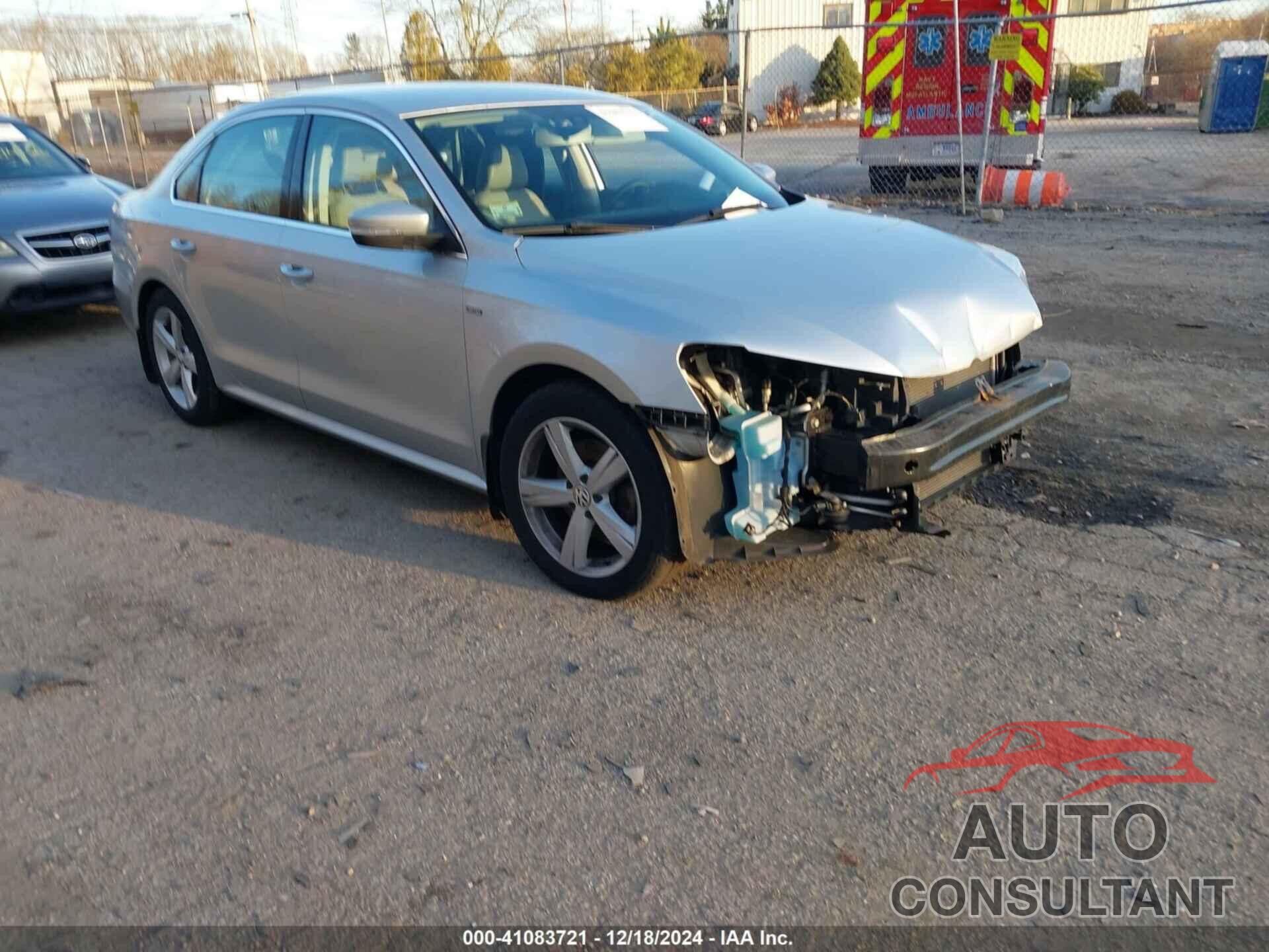 VOLKSWAGEN PASSAT 2015 - 1VWAT7A35FC120409