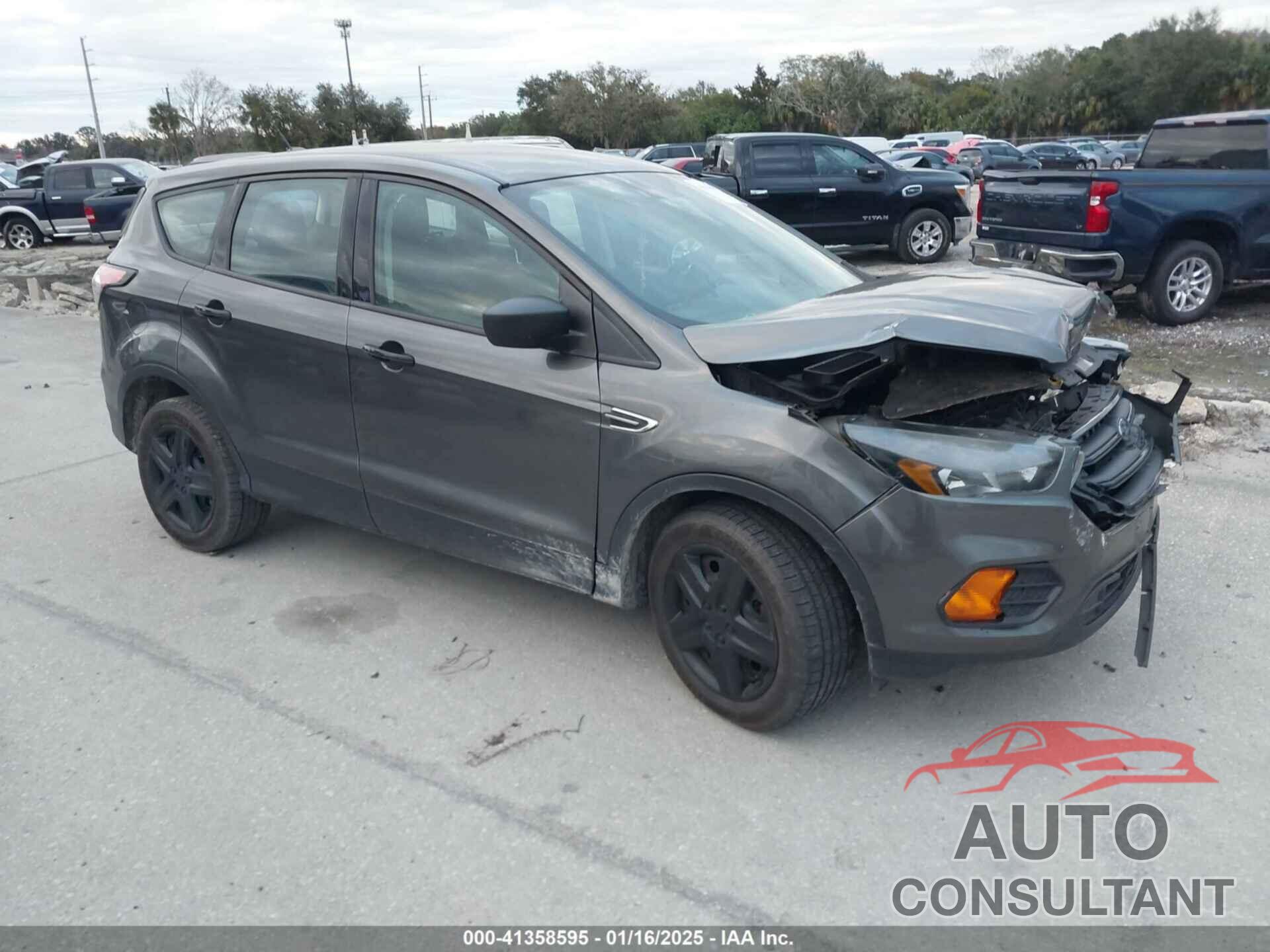 FORD ESCAPE 2018 - 1FMCU0F78JUA33999