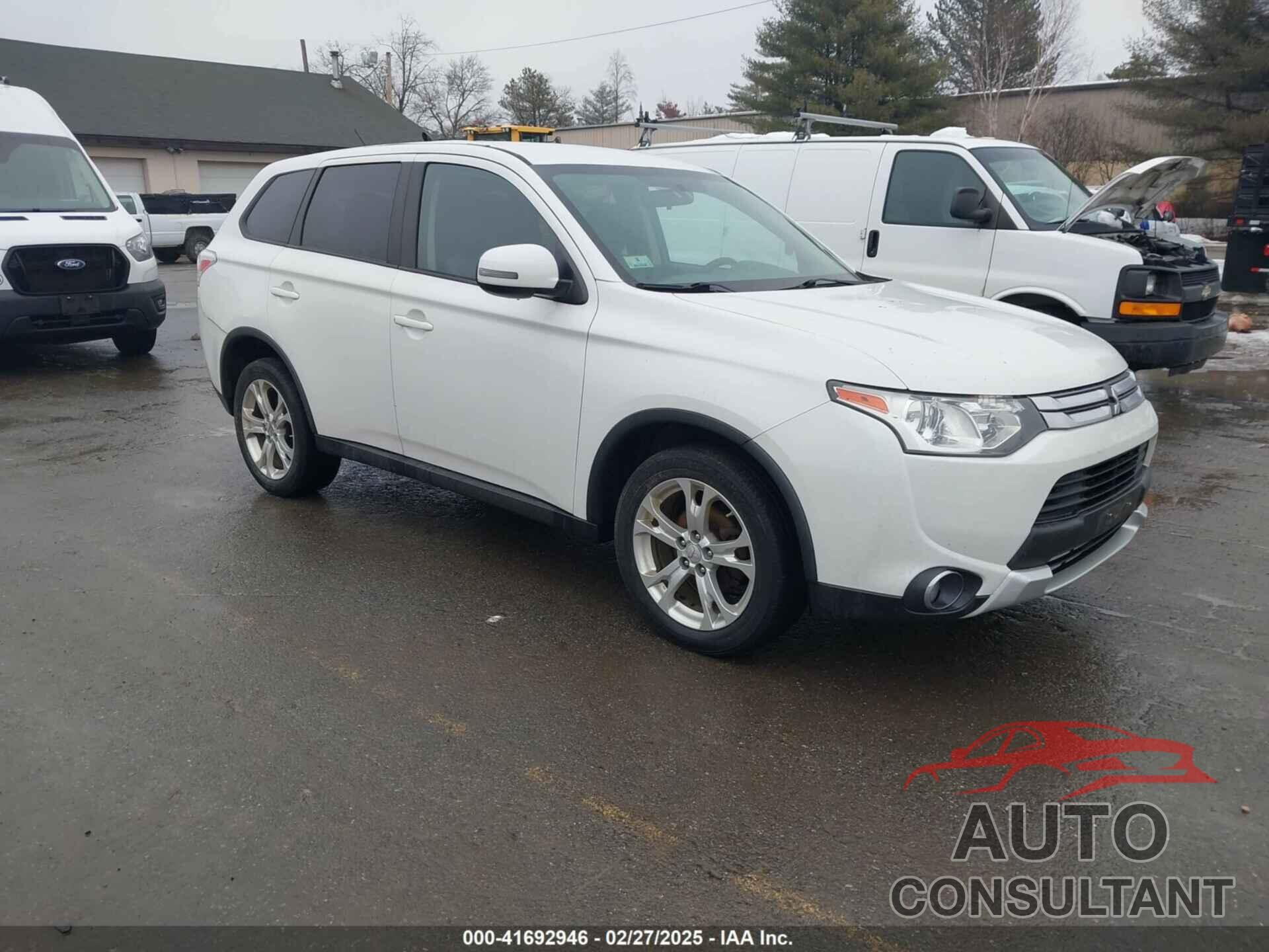 MITSUBISHI OUTLANDER 2015 - JA4AZ3A38FZ011007