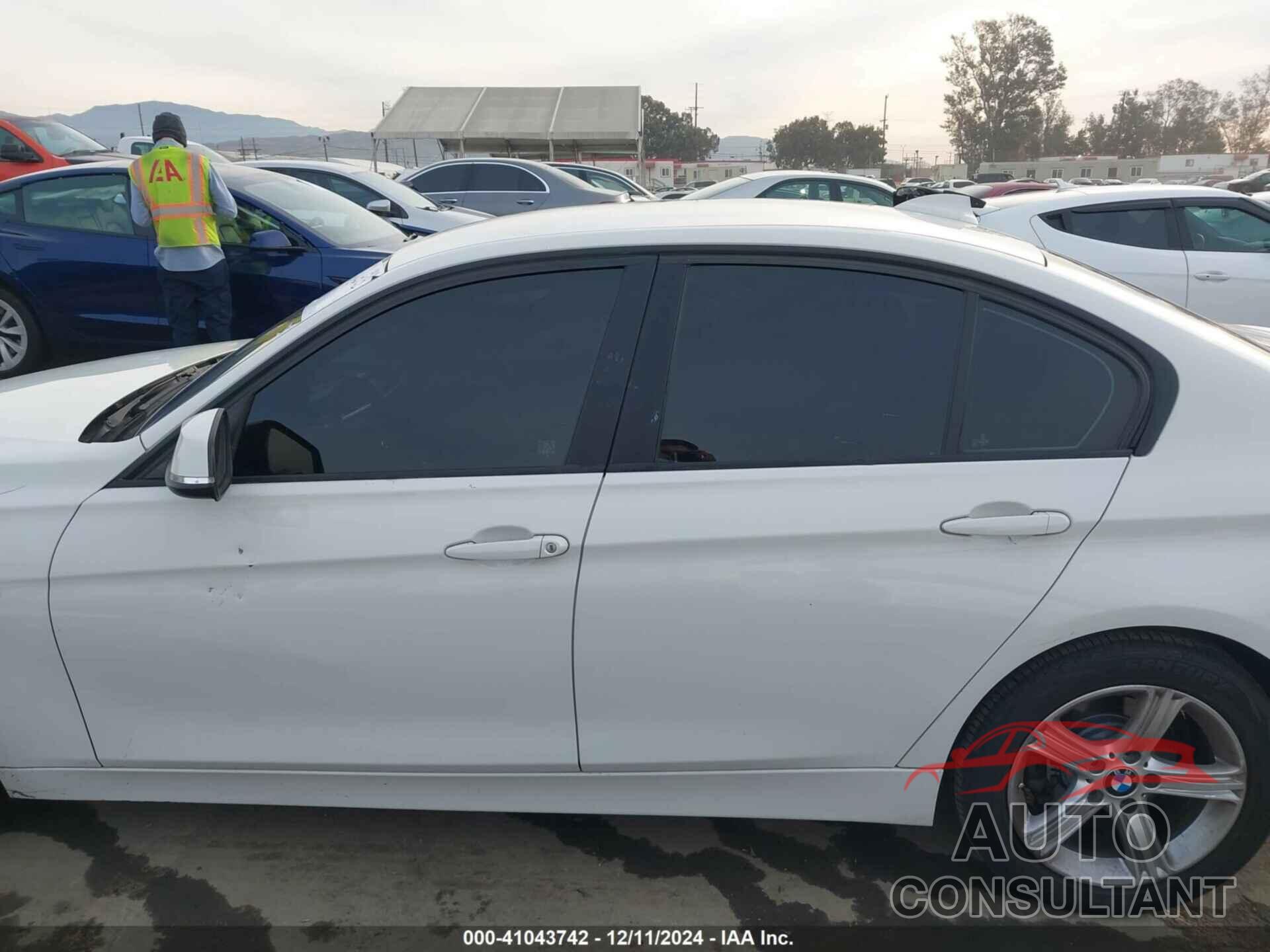 BMW 328I 2015 - WBA3C1C51FK122314