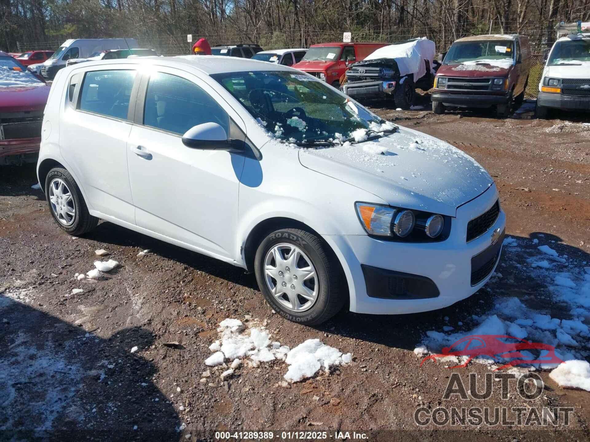 CHEVROLET SONIC 2015 - 1G1JA6SH1F4188254