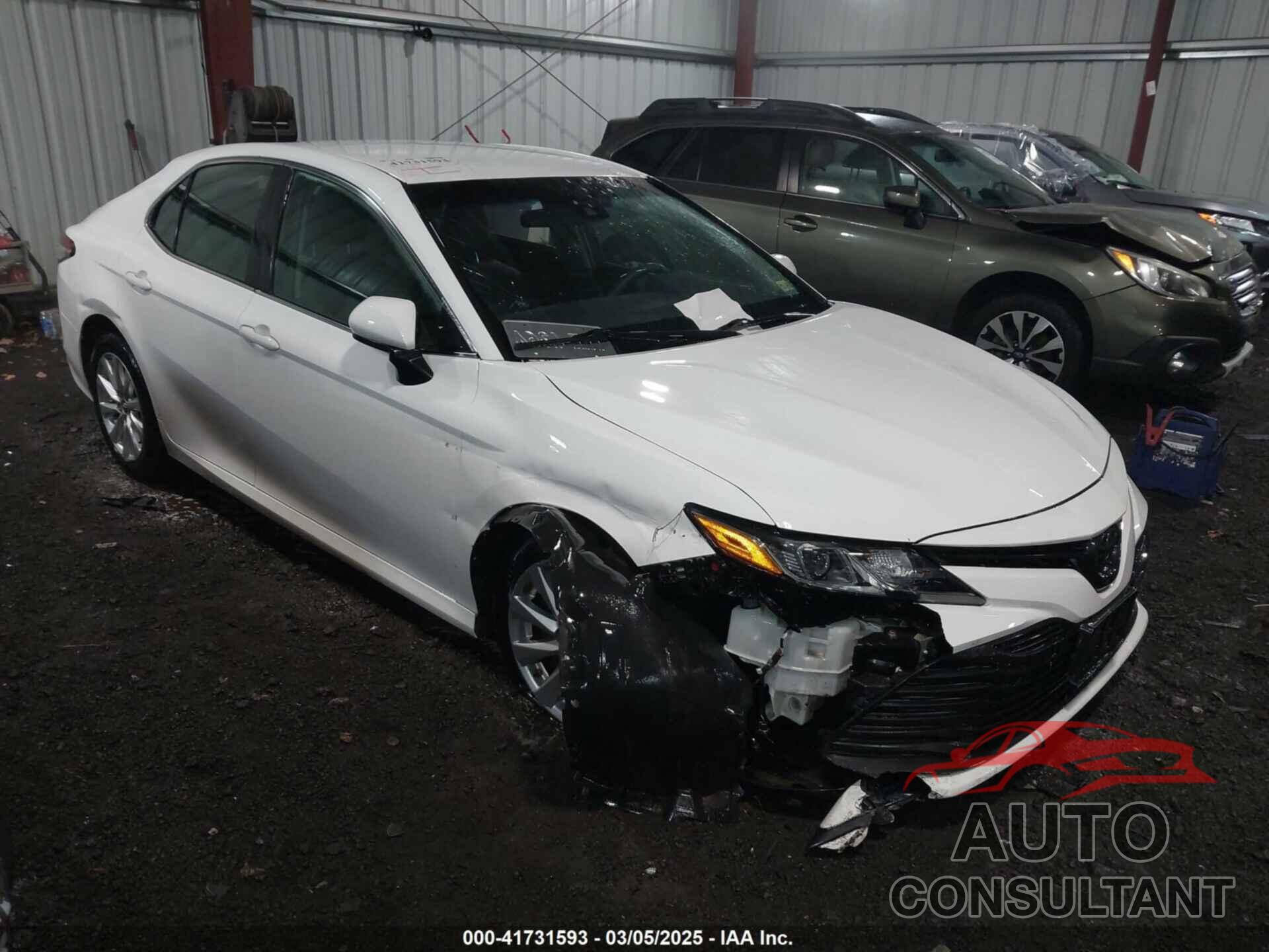 TOYOTA CAMRY 2018 - 4T1B11HK4JU503778