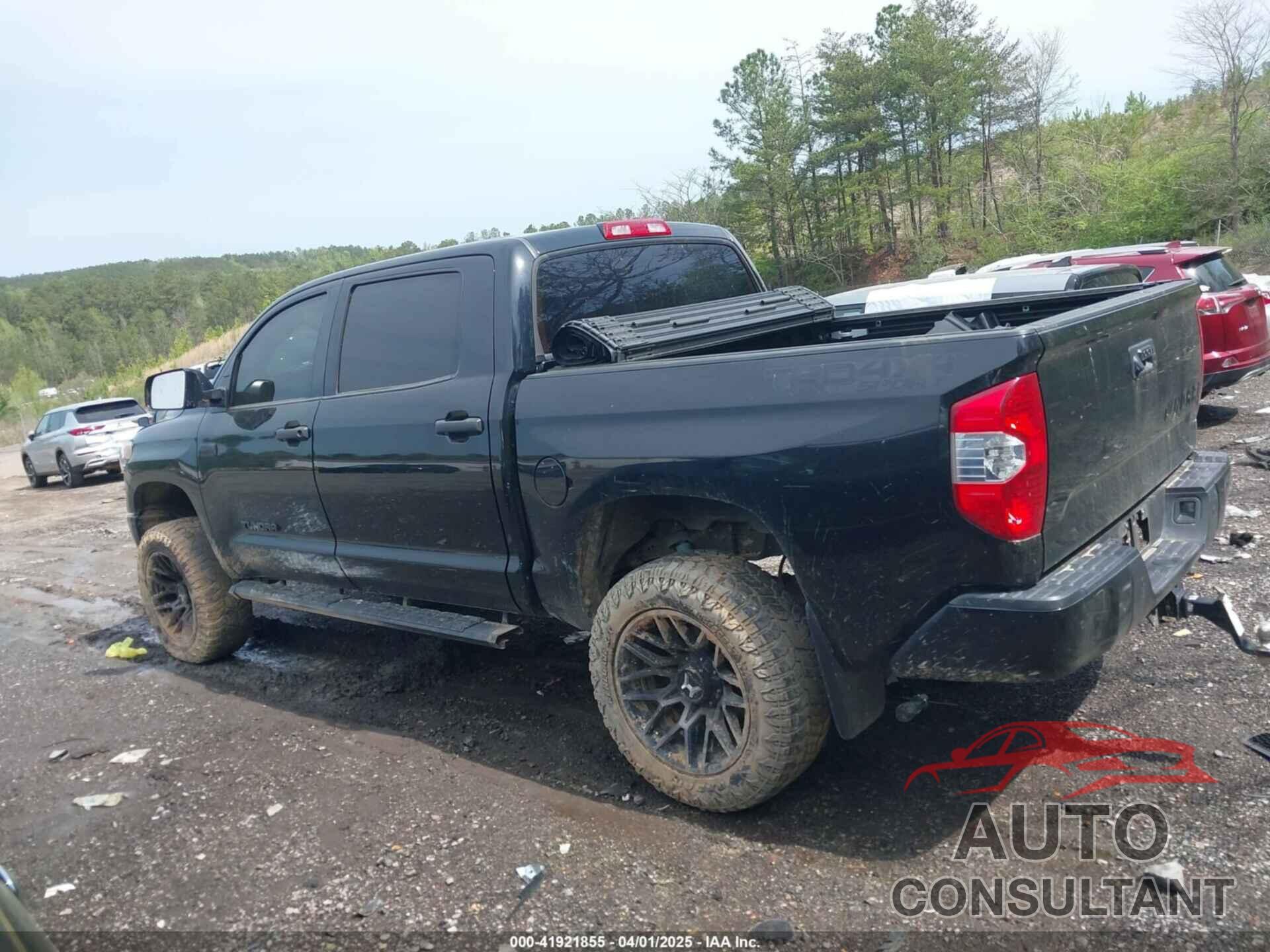 TOYOTA TUNDRA 2018 - 5TFDW5F18JX715775