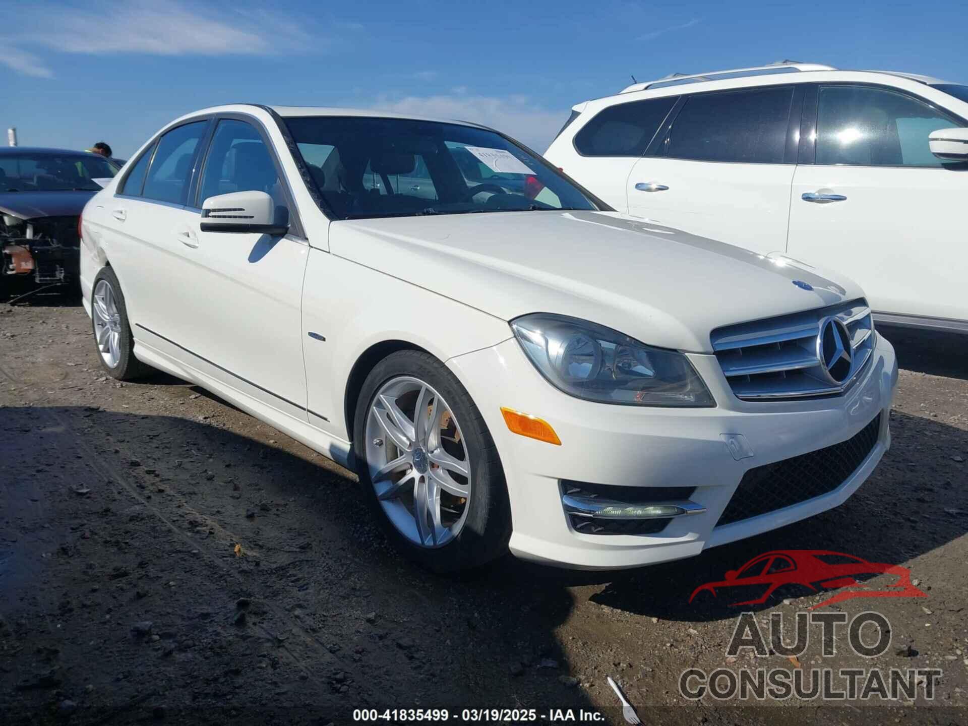 MERCEDES-BENZ C 250 2012 - WDDGF4HB8CR196348