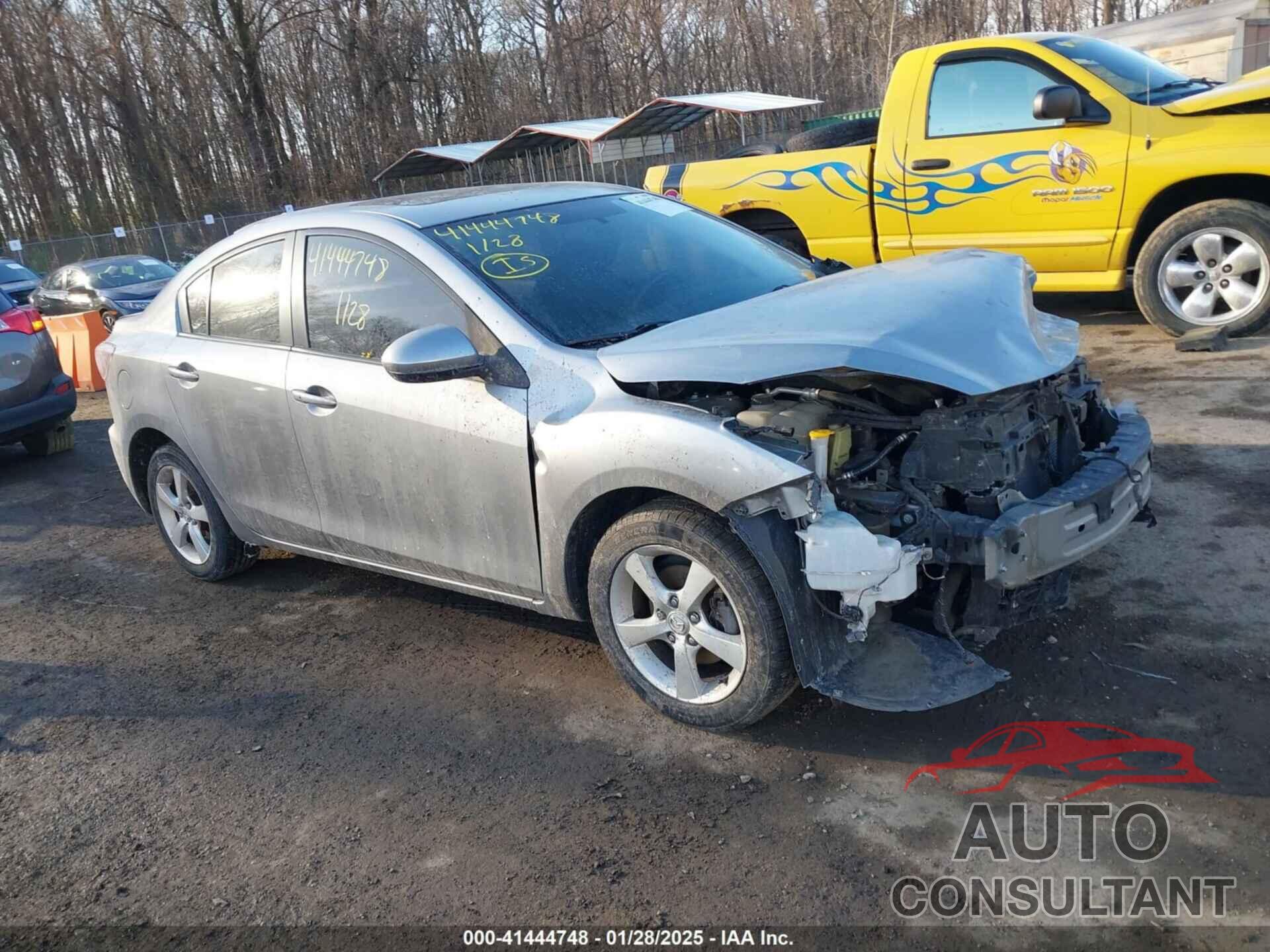 MAZDA MAZDA3 2013 - JM1BL1VP6D1781683
