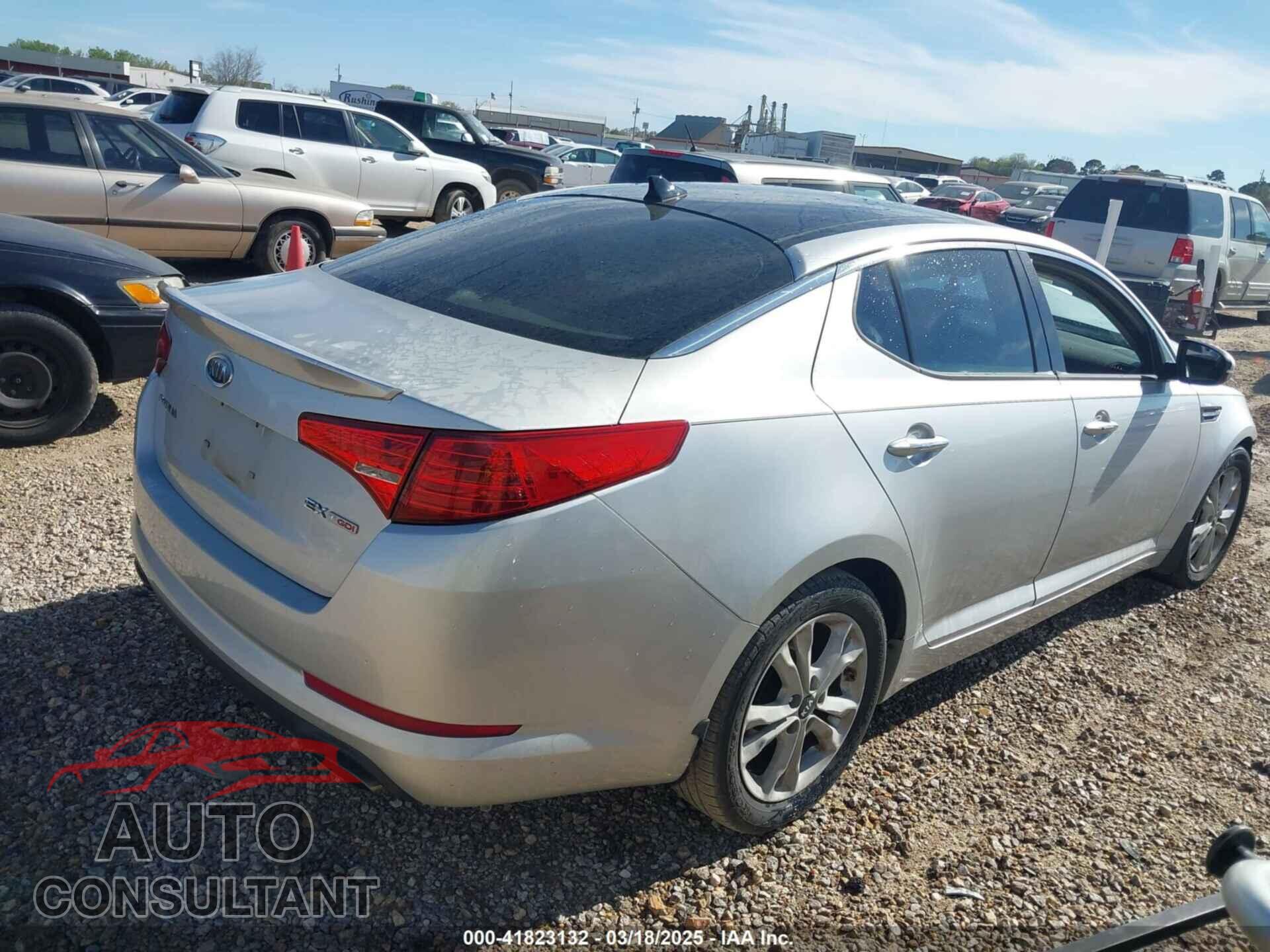 KIA OPTIMA 2011 - KNAGN4A62B5147448