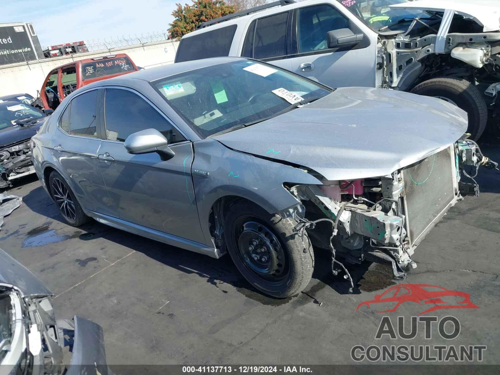 TOYOTA CAMRY 2021 - 4T1G31AK2MU560883