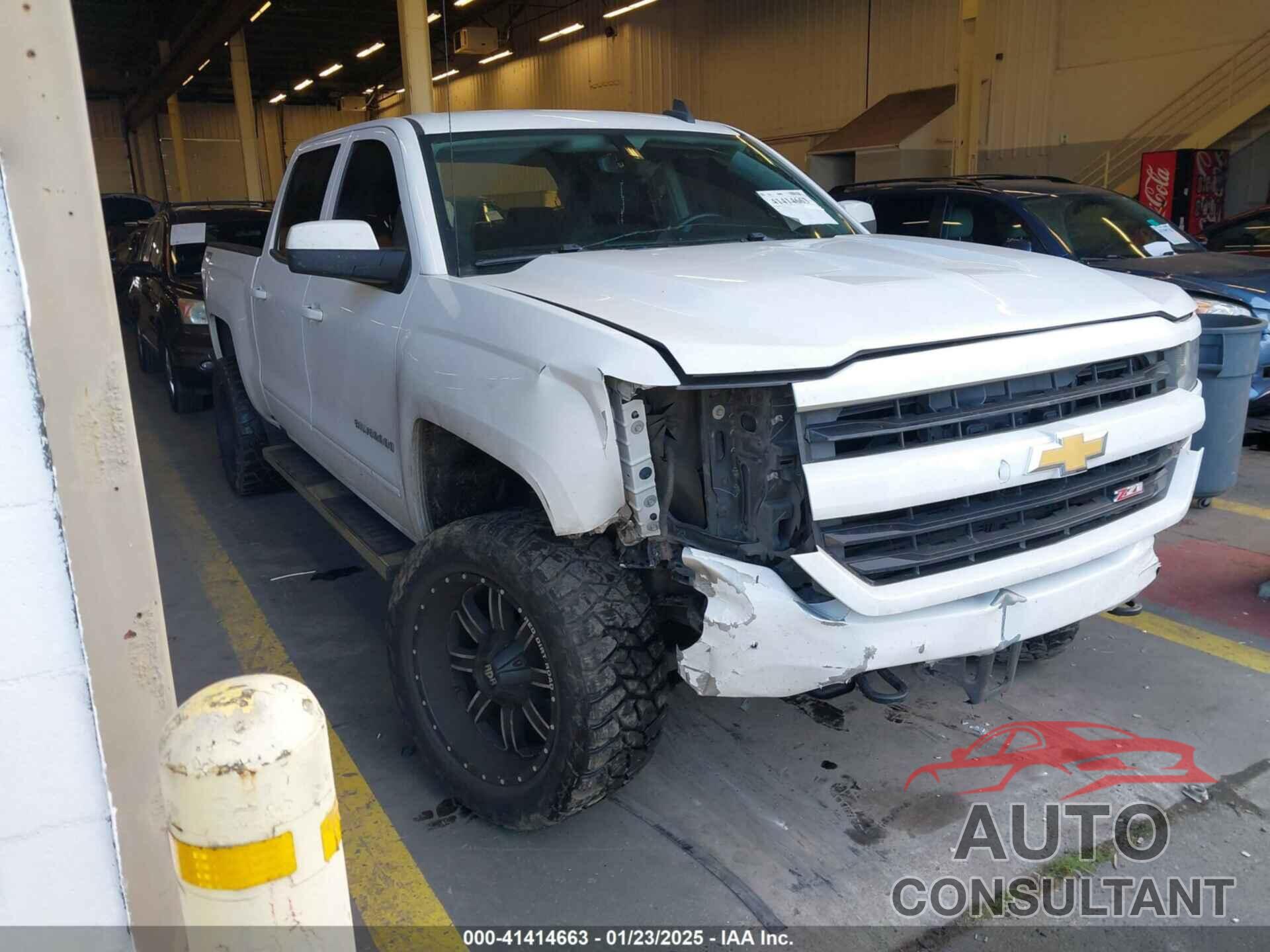 CHEVROLET SILVERADO 1500 2017 - 3GCUKREC4HG384231