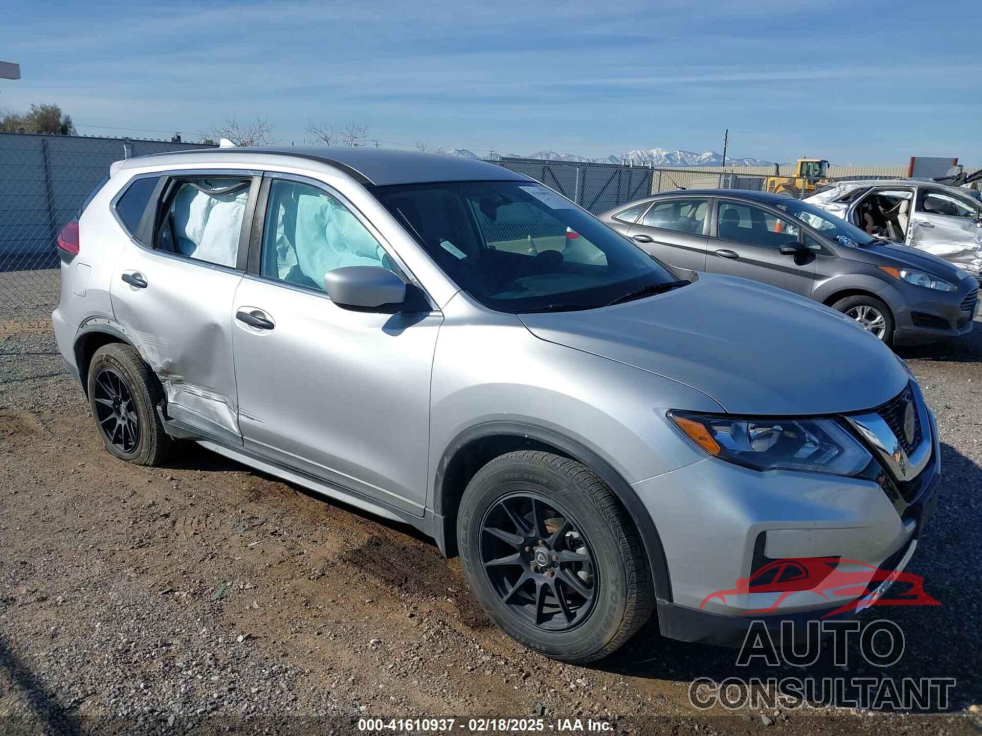 NISSAN ROGUE 2018 - KNMAT2MT3JP561099