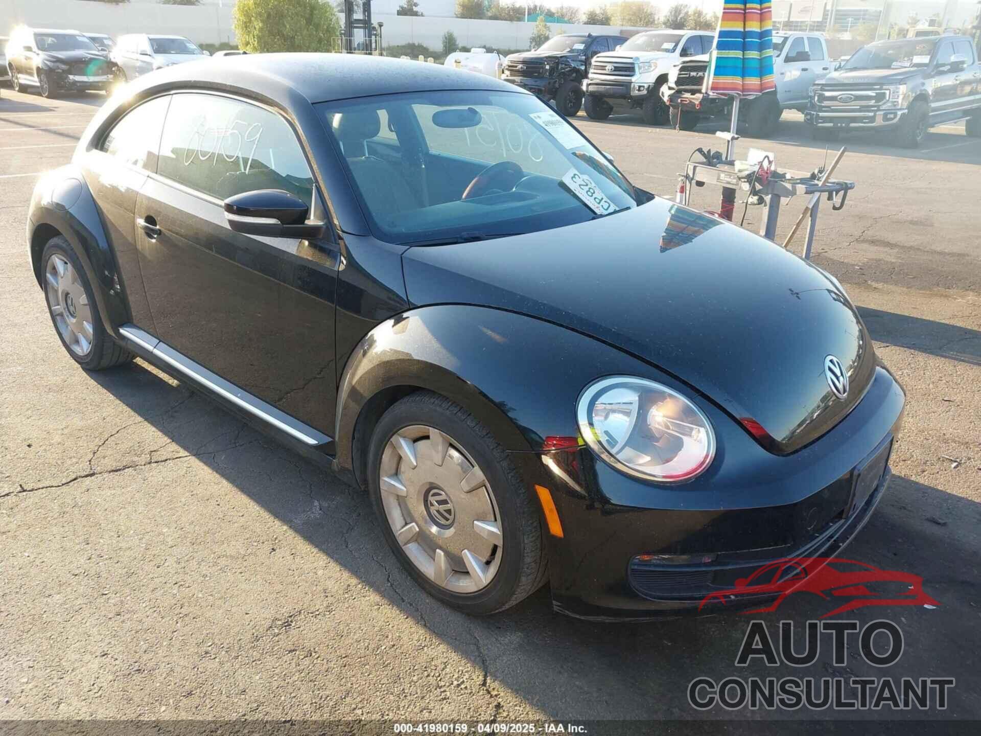 VOLKSWAGEN BEETLE 2012 - 3VWJP7AT7CM661055
