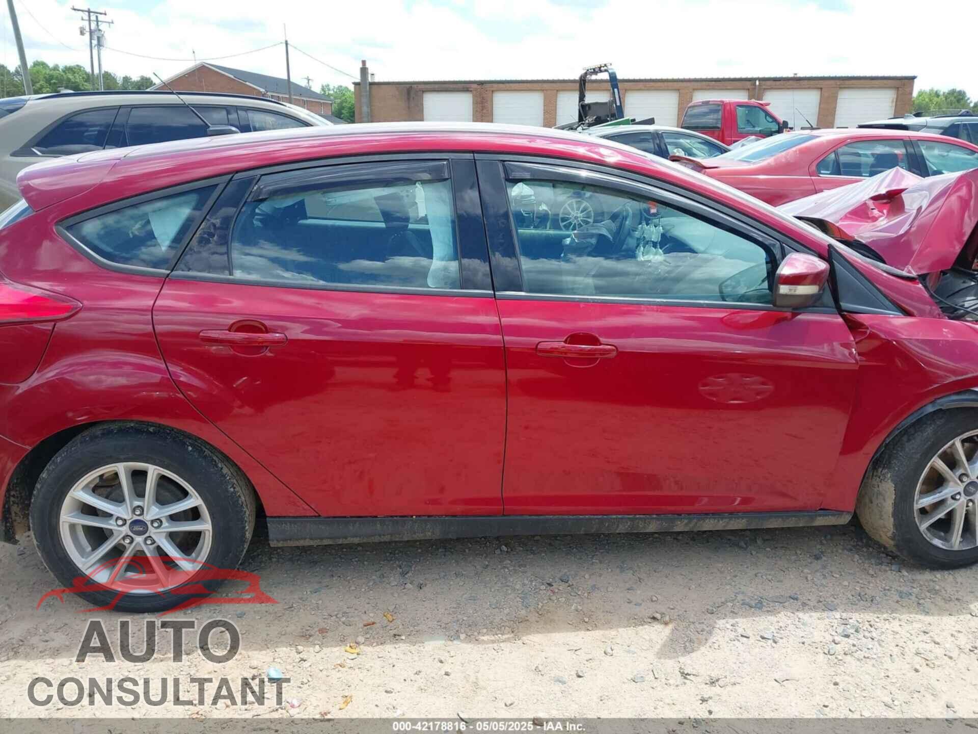 FORD FOCUS 2017 - 1FADP3K27HL340856