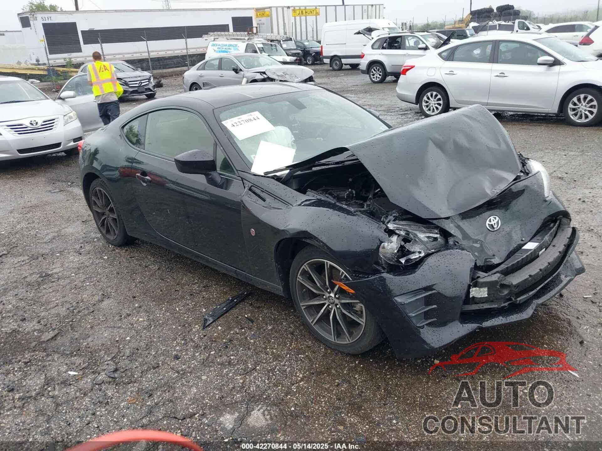 TOYOTA 86 2020 - JF1ZNAA13L8752423