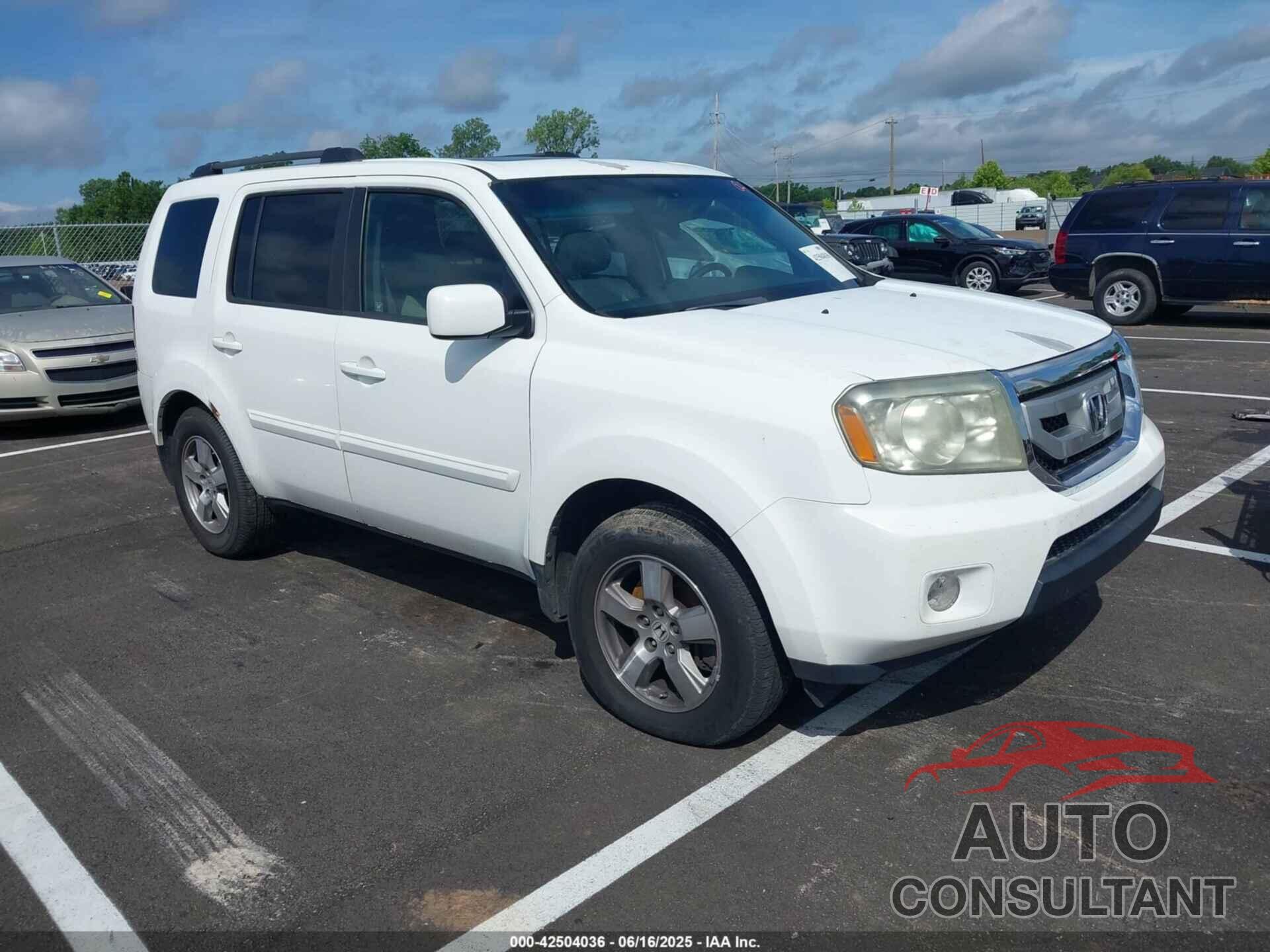 HONDA PILOT 2011 - 5FNYF3H51BB032575