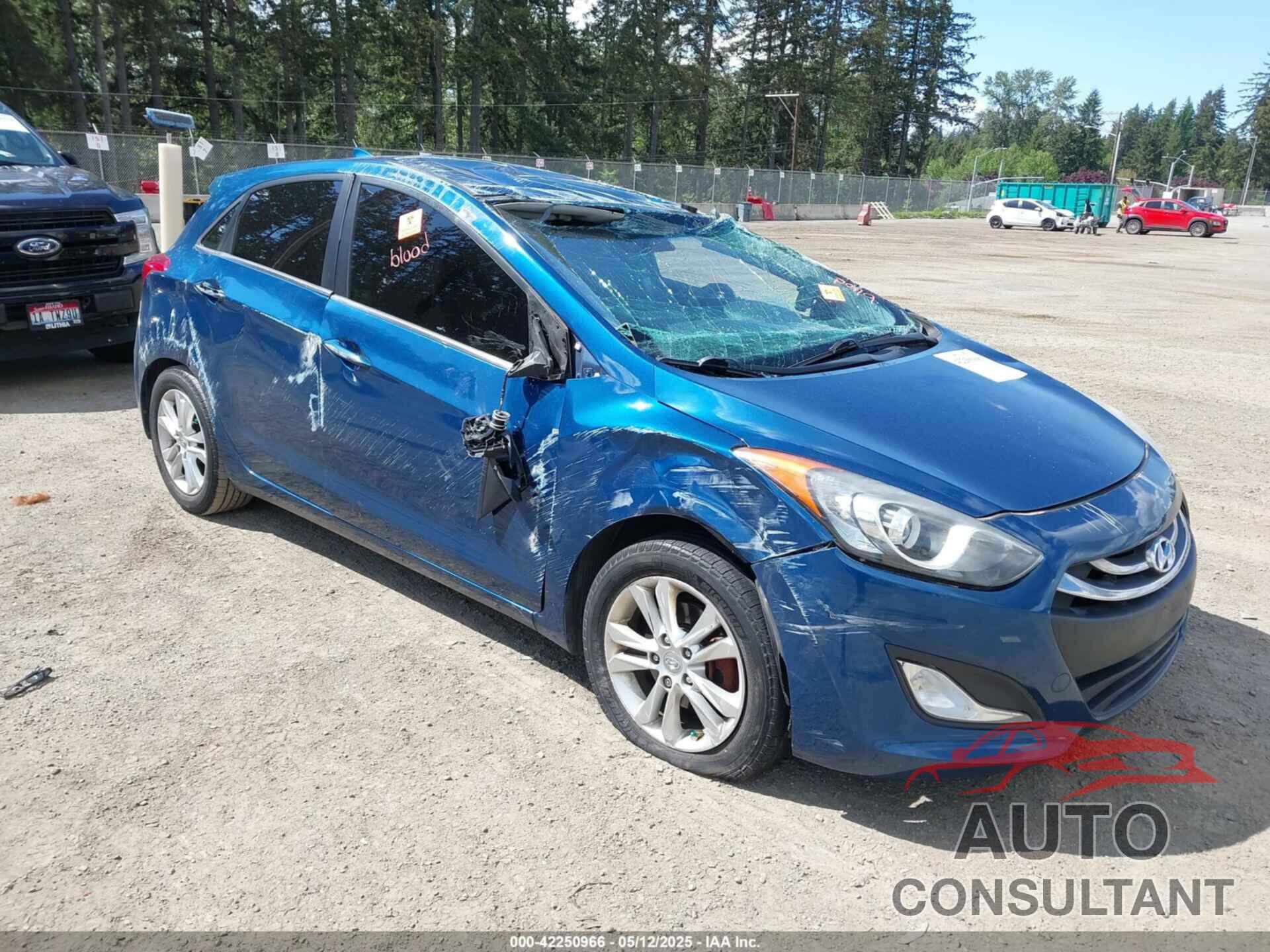 HYUNDAI ELANTRA GT 2013 - KMHD35LE9DU150017