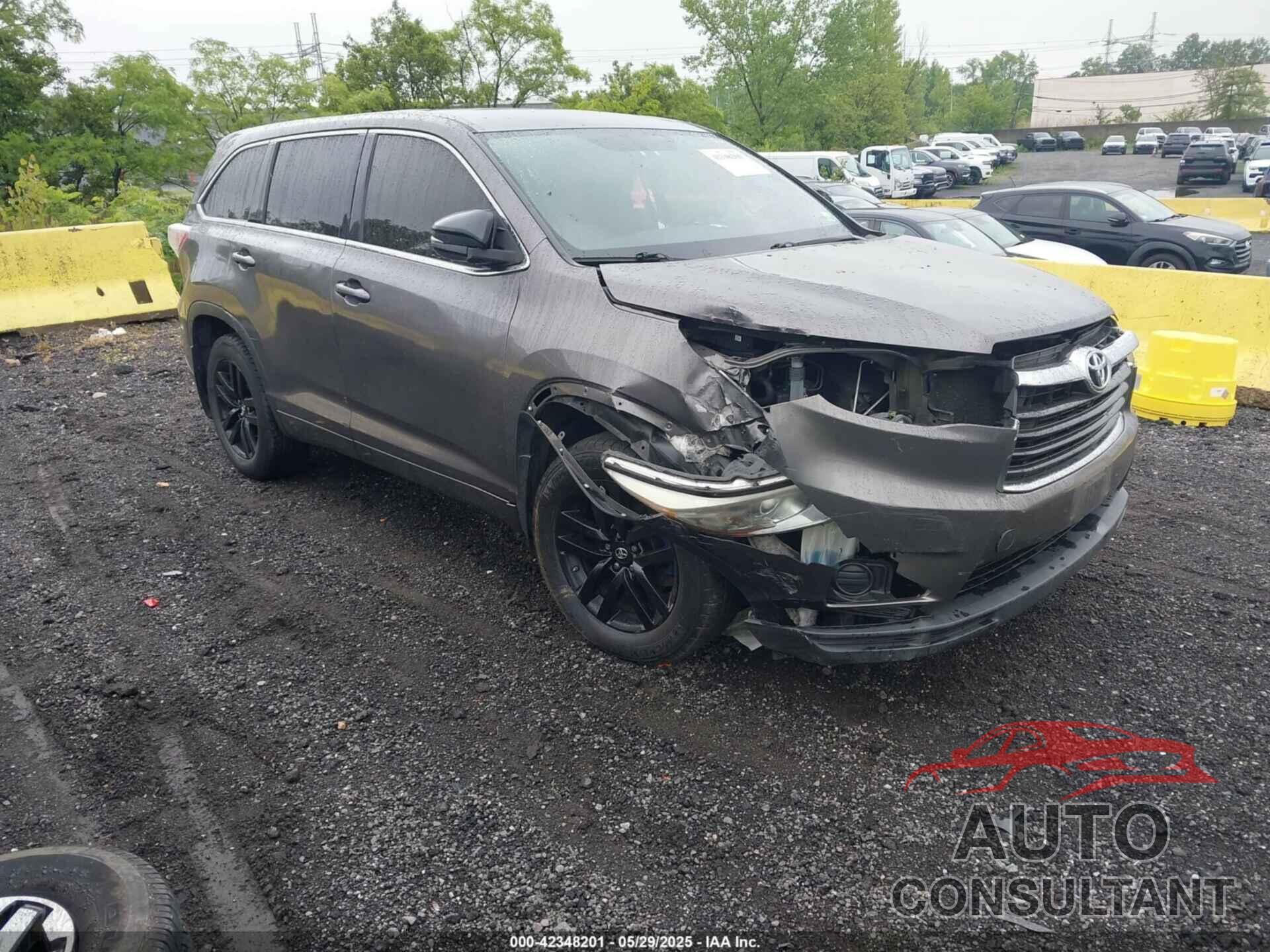 TOYOTA HIGHLANDER 2016 - 5TDBKRFH6GS242013
