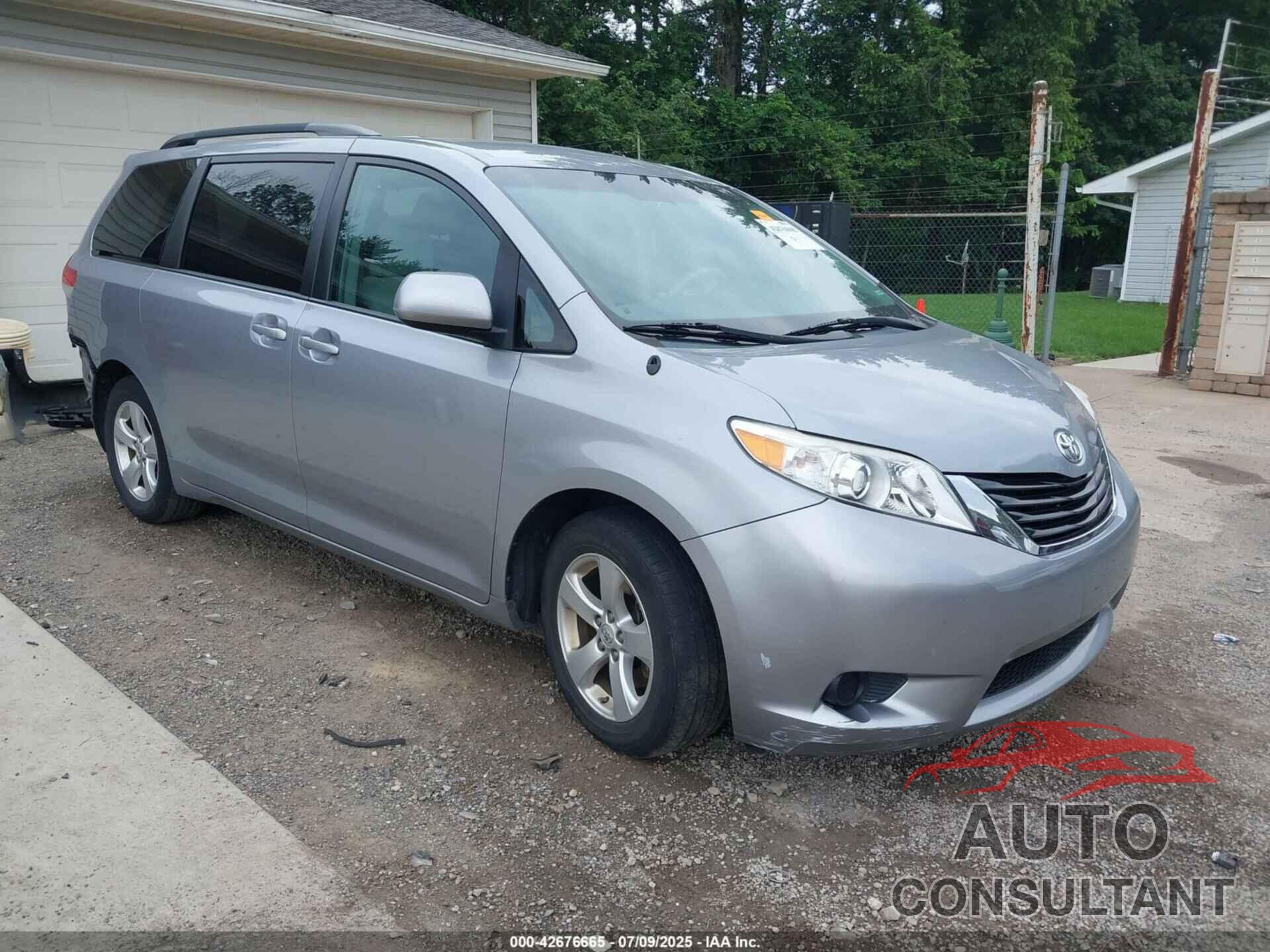 TOYOTA SIENNA 2013 - 5TDKK3DC7DS332092