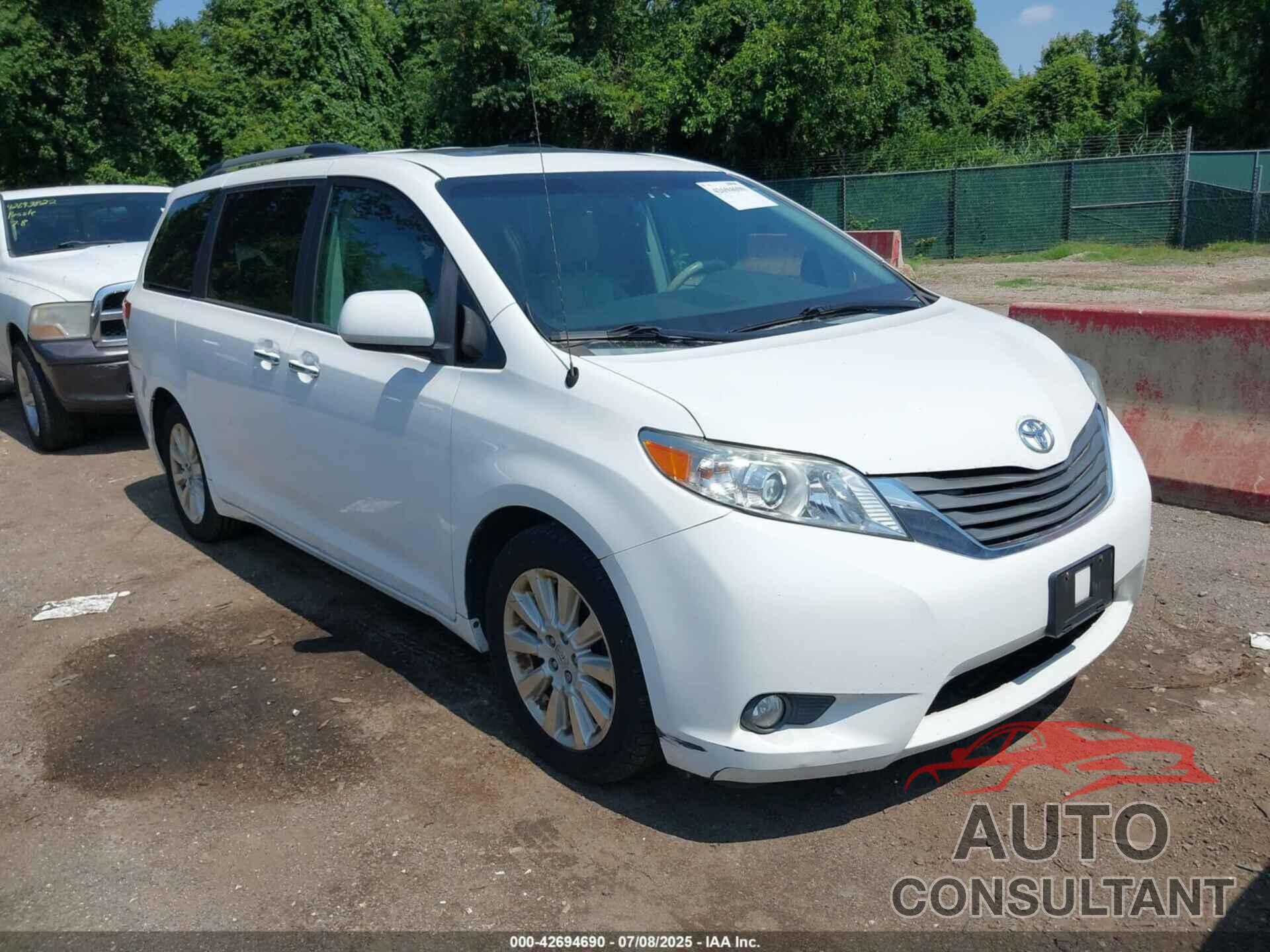TOYOTA SIENNA 2014 - 5TDDK3DC3ES079590