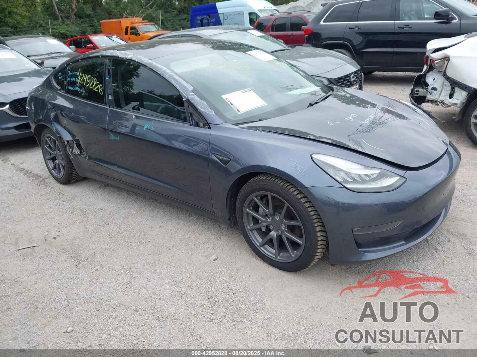 TESLA MODEL 3 2018 - 5YJ3E1EB7JF103885
