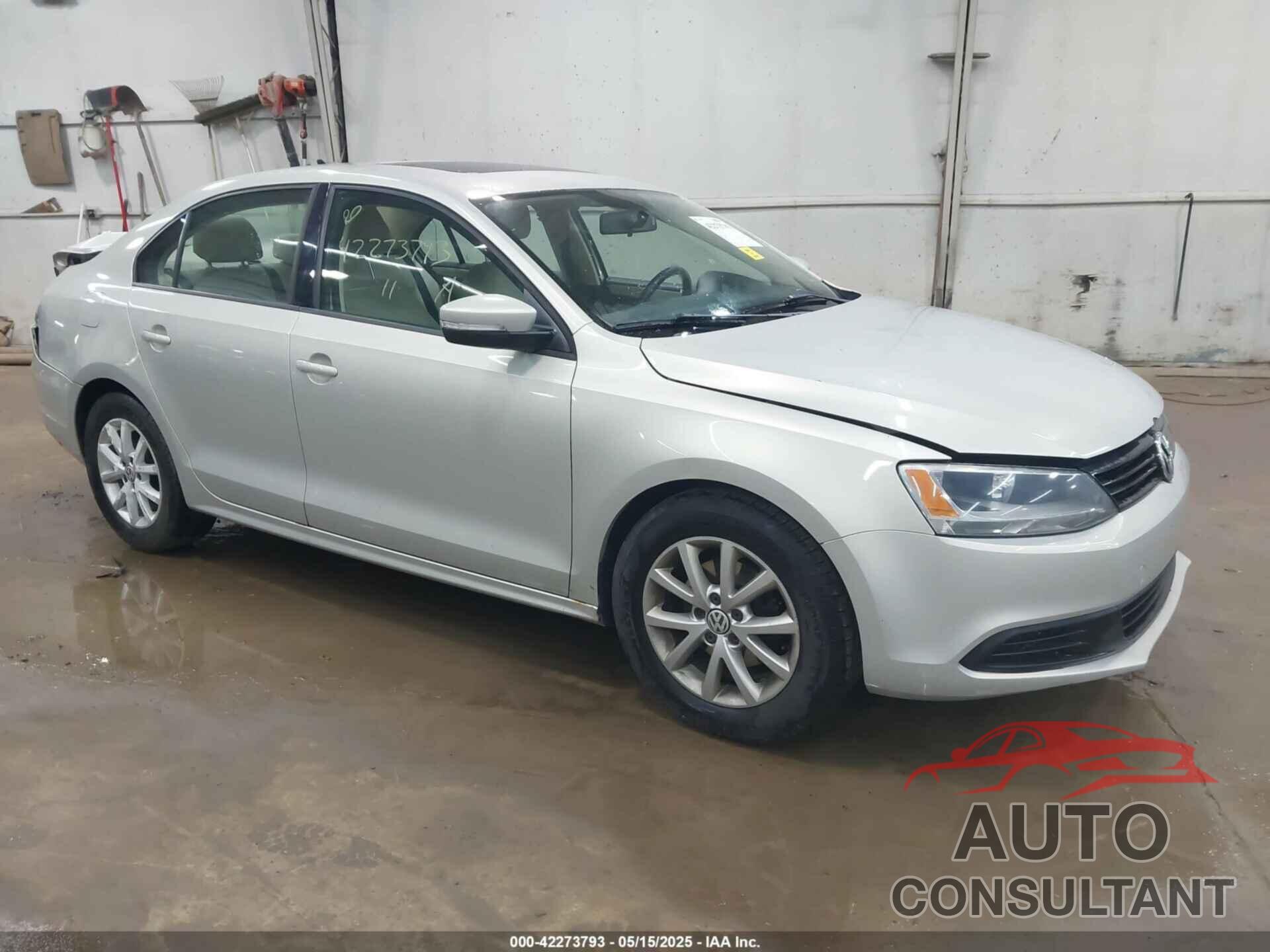 VOLKSWAGEN JETTA 2011 - 3VWDZ7AJ2BM397246