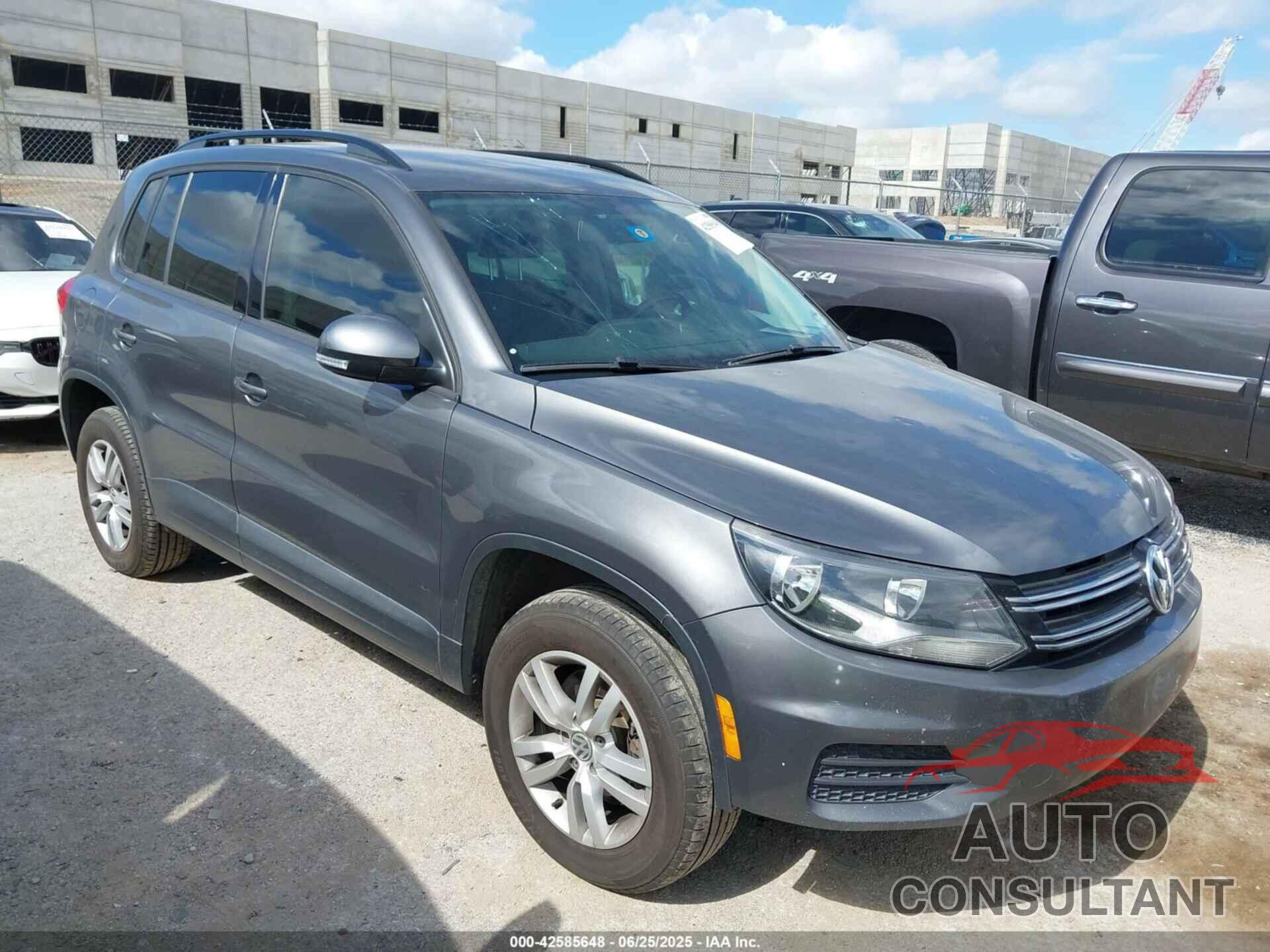 VOLKSWAGEN TIGUAN 2015 - WVGAV7AX7FW607265