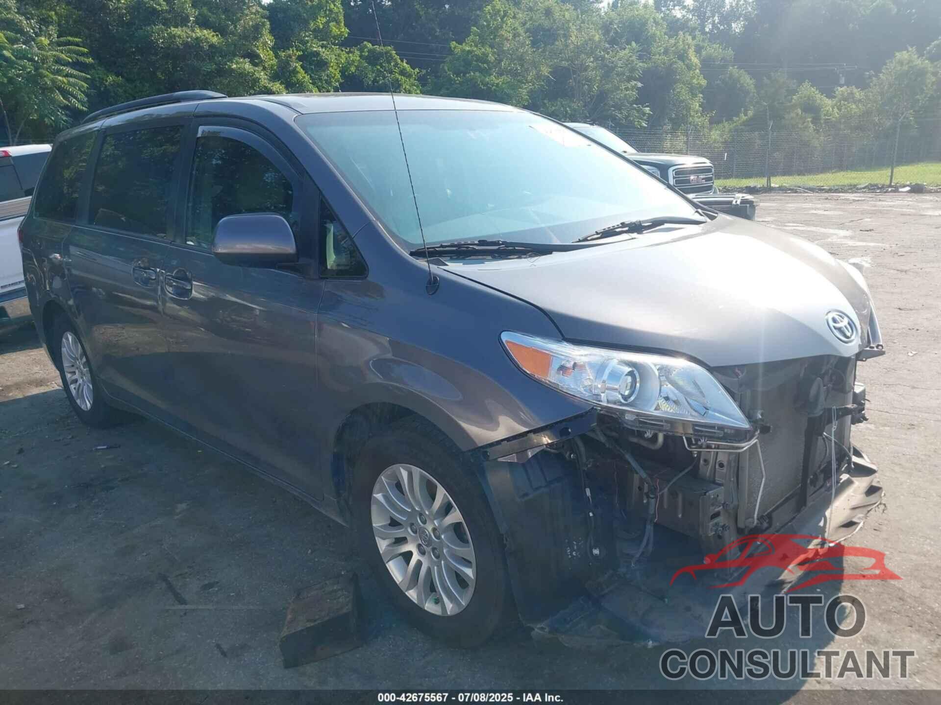 TOYOTA SIENNA 2013 - 5TDYK3DC4DS337177