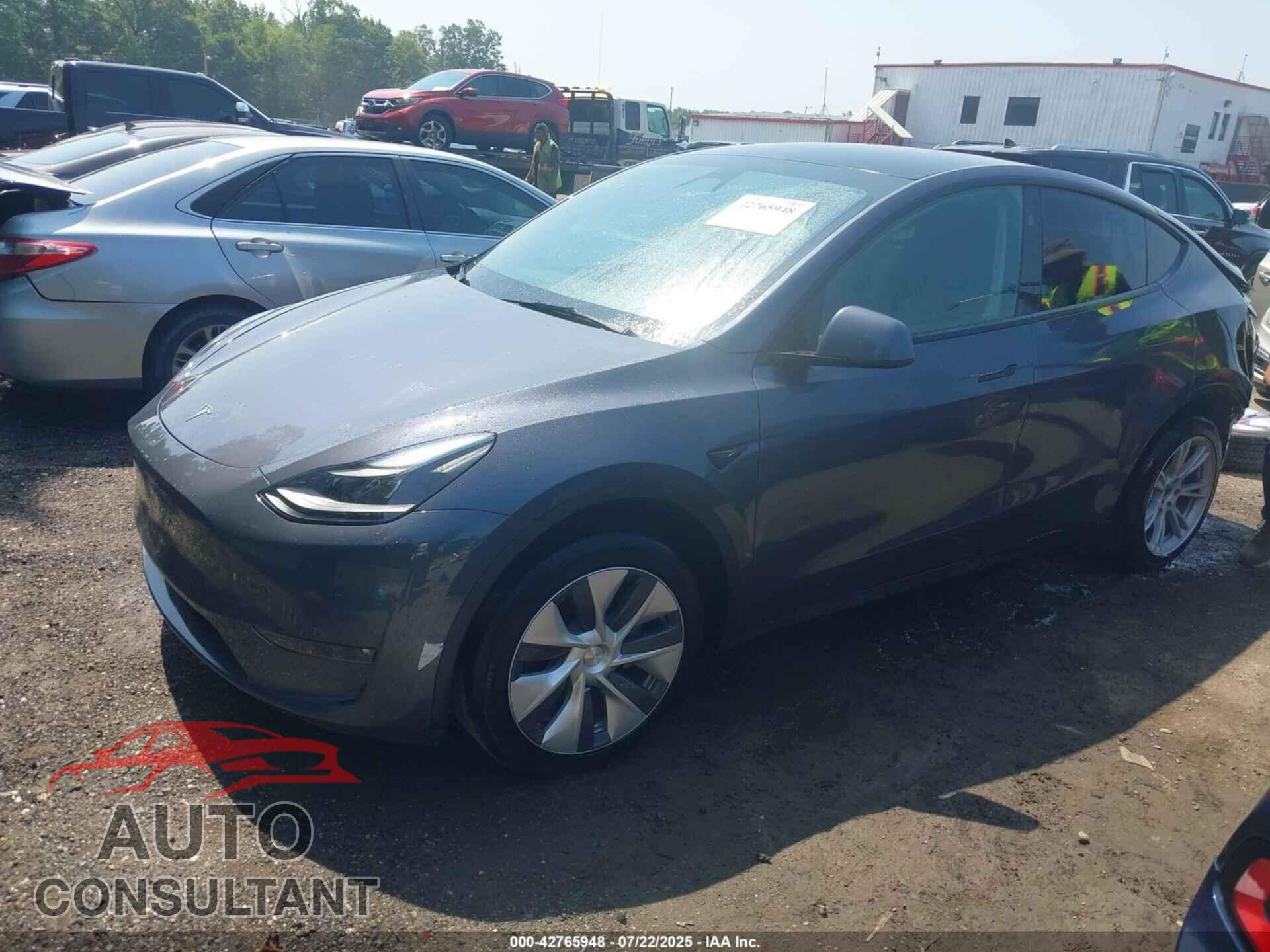 TESLA MODEL Y 2023 - 7SAYGDED7PF947357