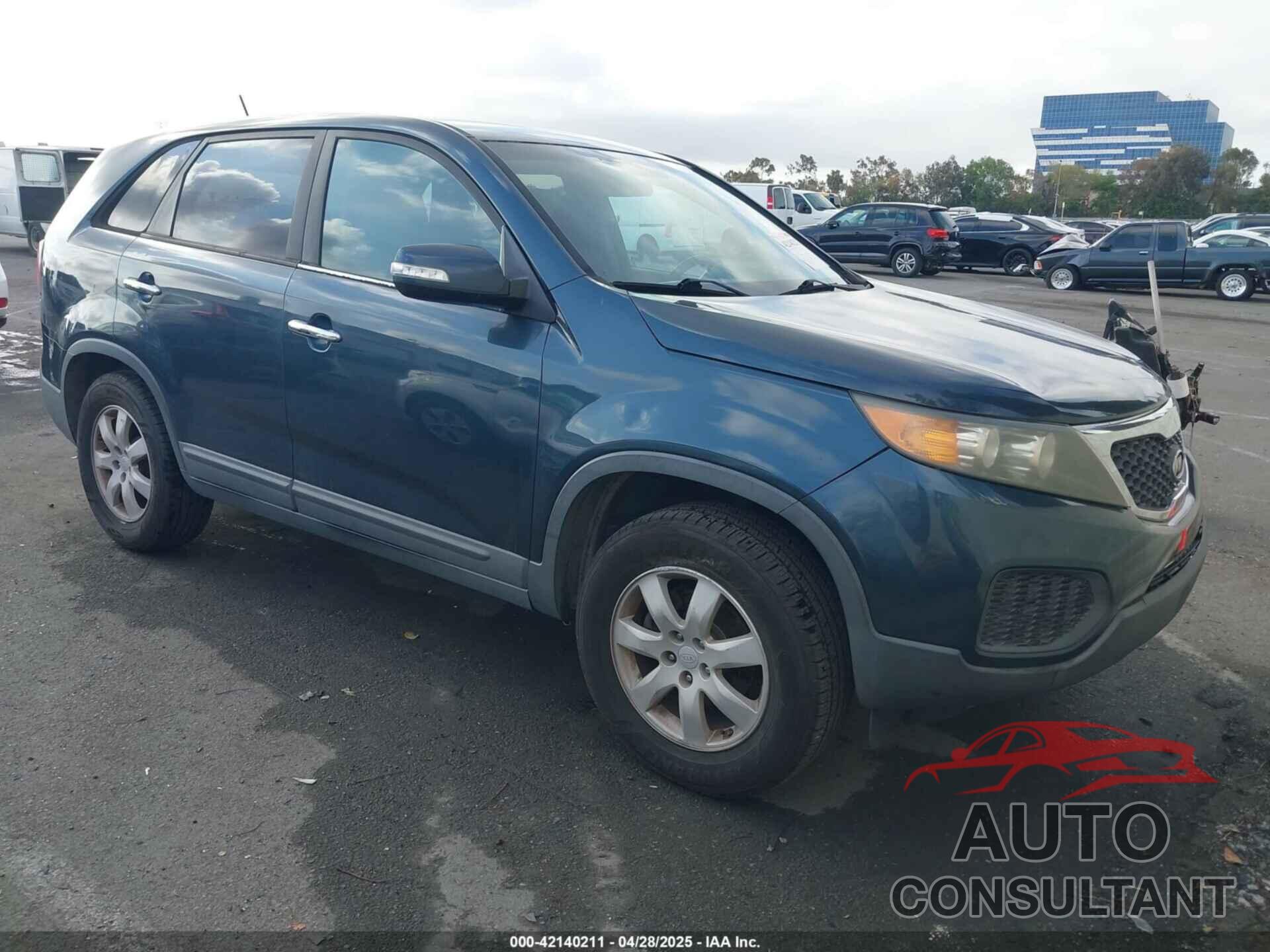 KIA SORENTO 2011 - 5XYKT3A10BG033392
