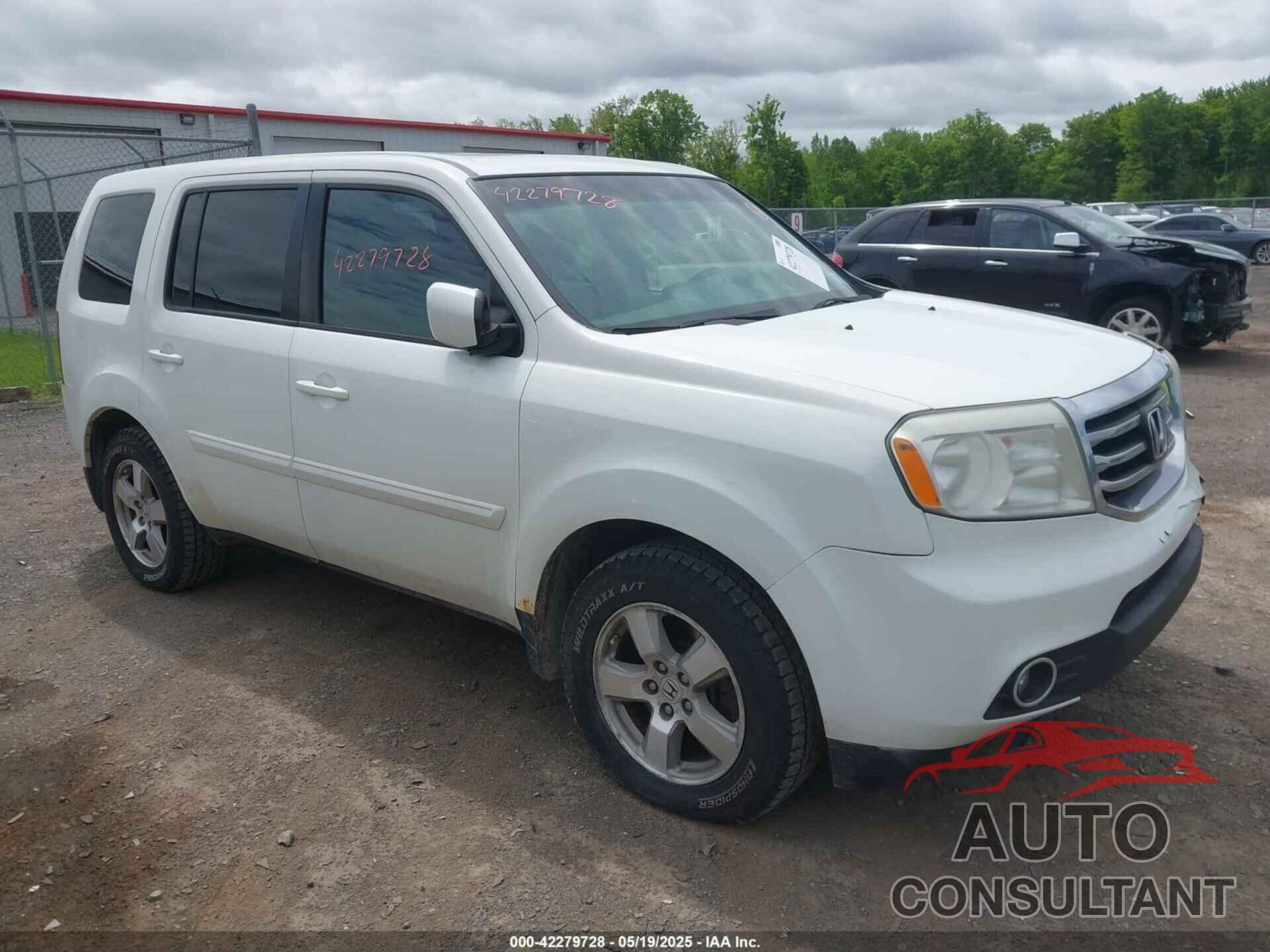HONDA PILOT 2015 - 5FNYF4H50FB010515