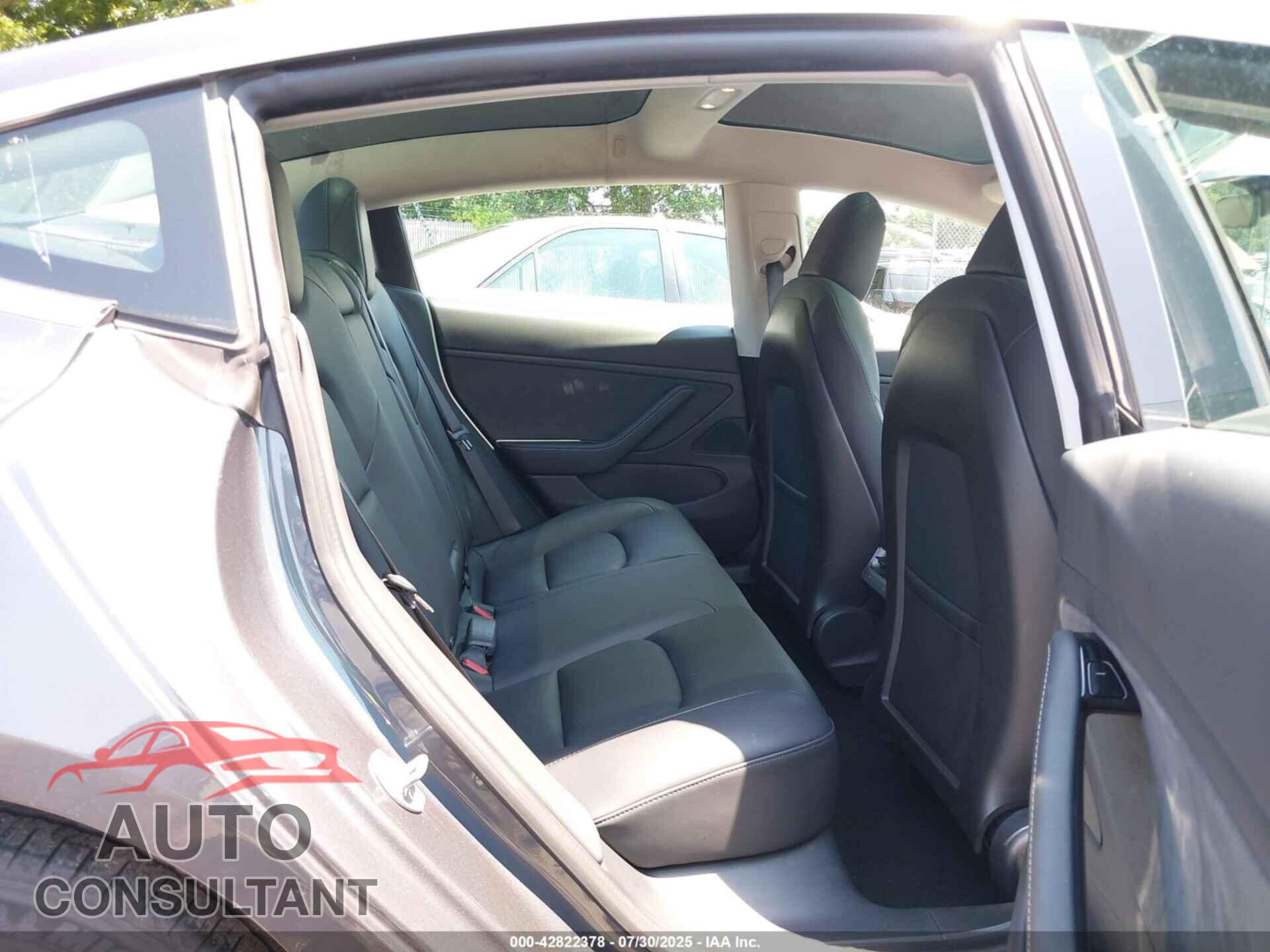 TESLA MODEL 3 2020 - 5YJ3E1EBXLF734911