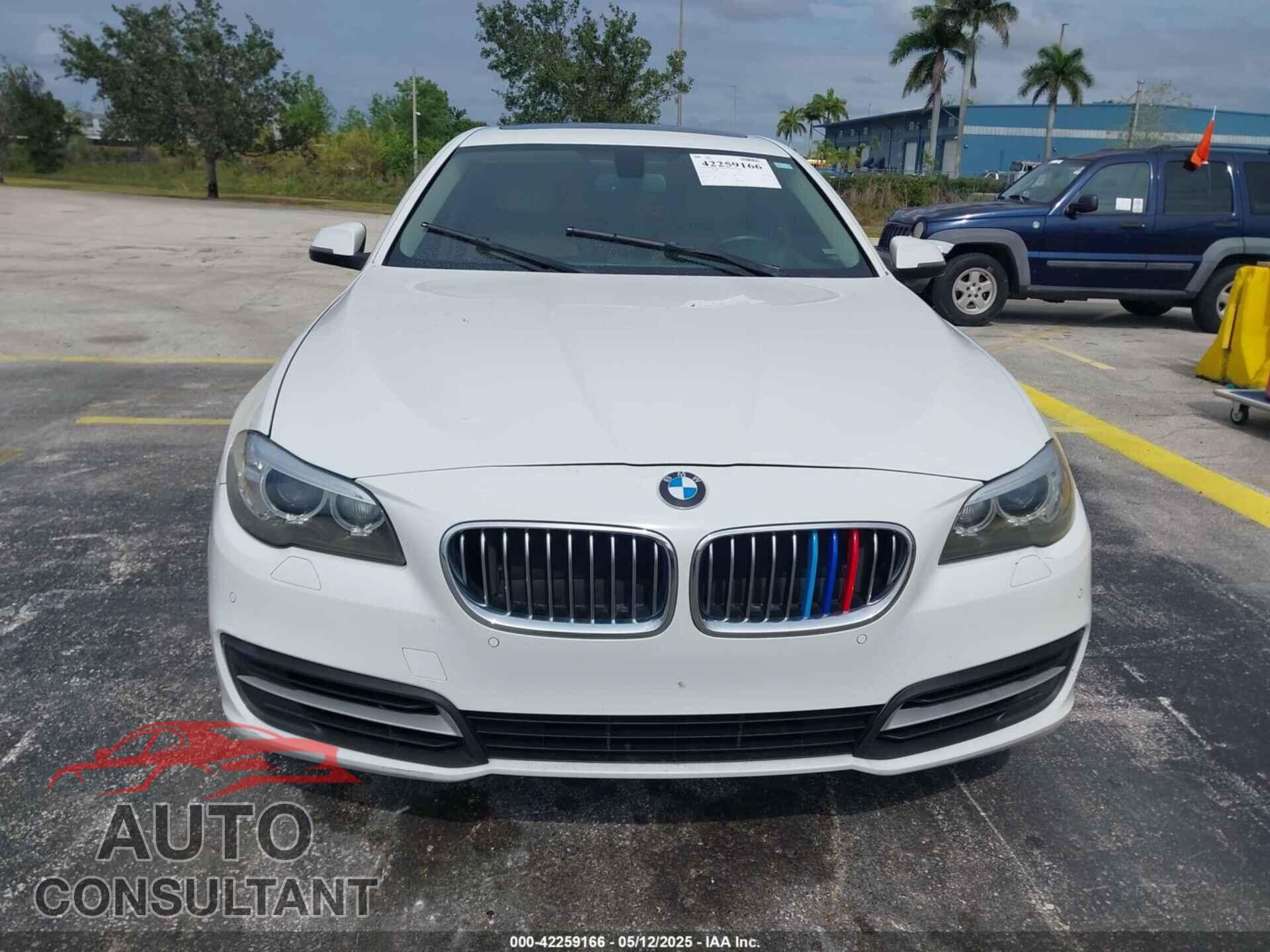 BMW 528I 2014 - WBA5A5C52ED511357