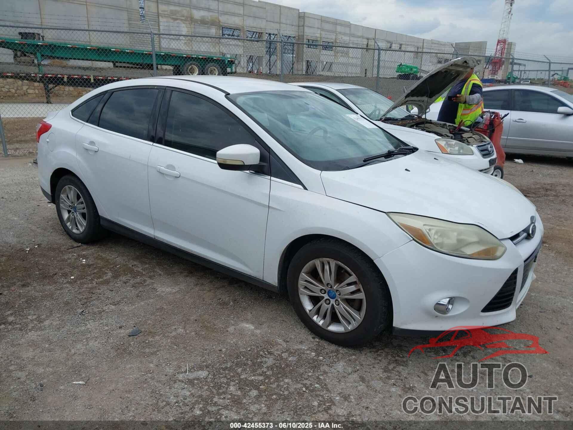 FORD FOCUS 2012 - 1FAHP3H22CL184310