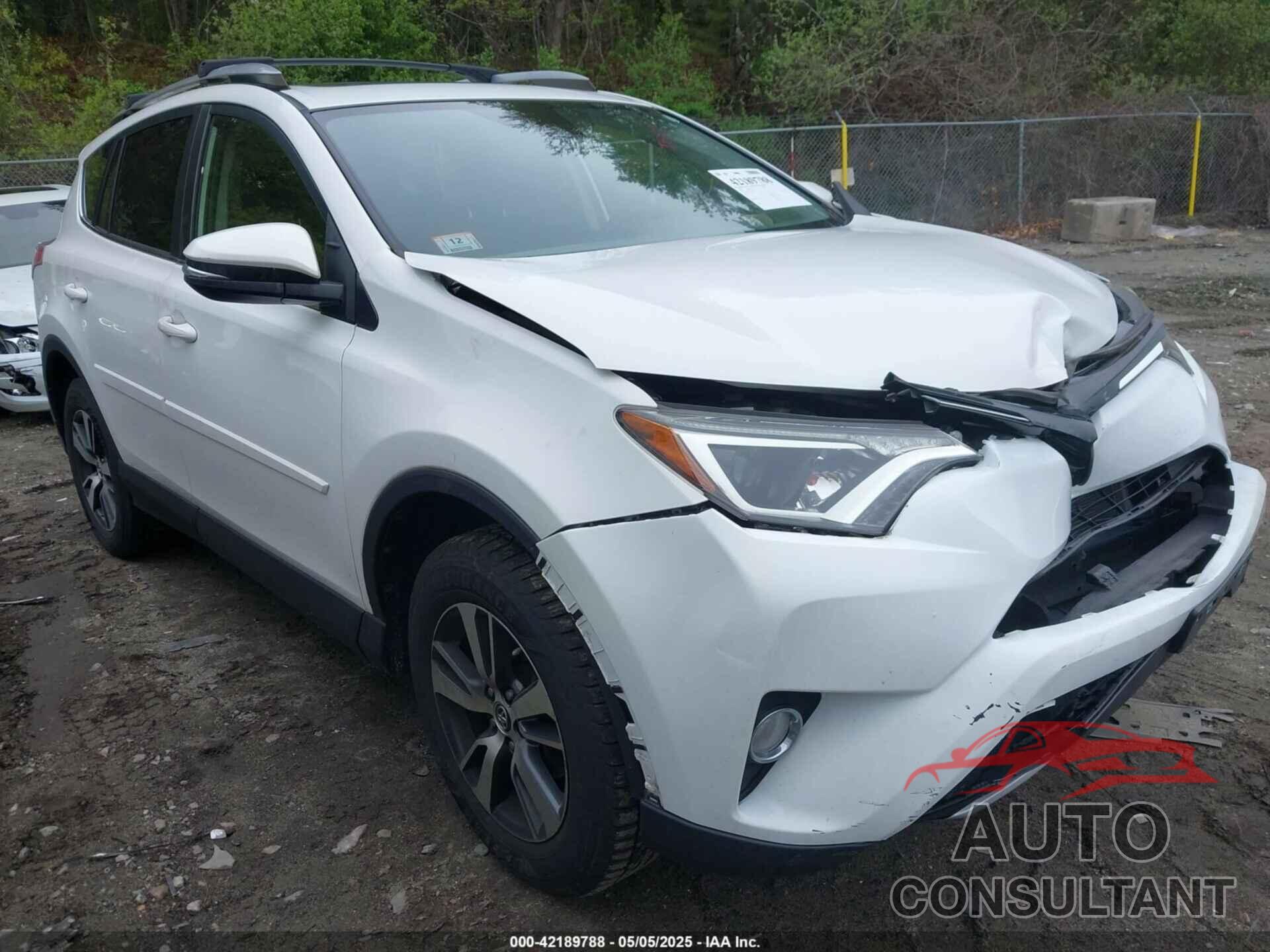 TOYOTA RAV4 2018 - JTMRFREV7JD250084